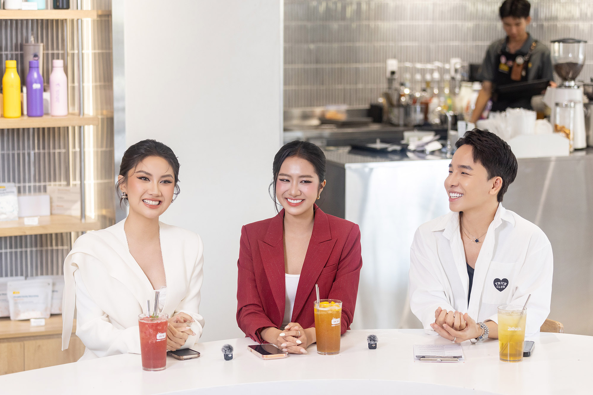 Hoa hậu Hoàn vũ Việt Nam Phương Linh đọ sắc Hoa hậu Việt Nam Hà Trúc Linh - Ảnh 4.