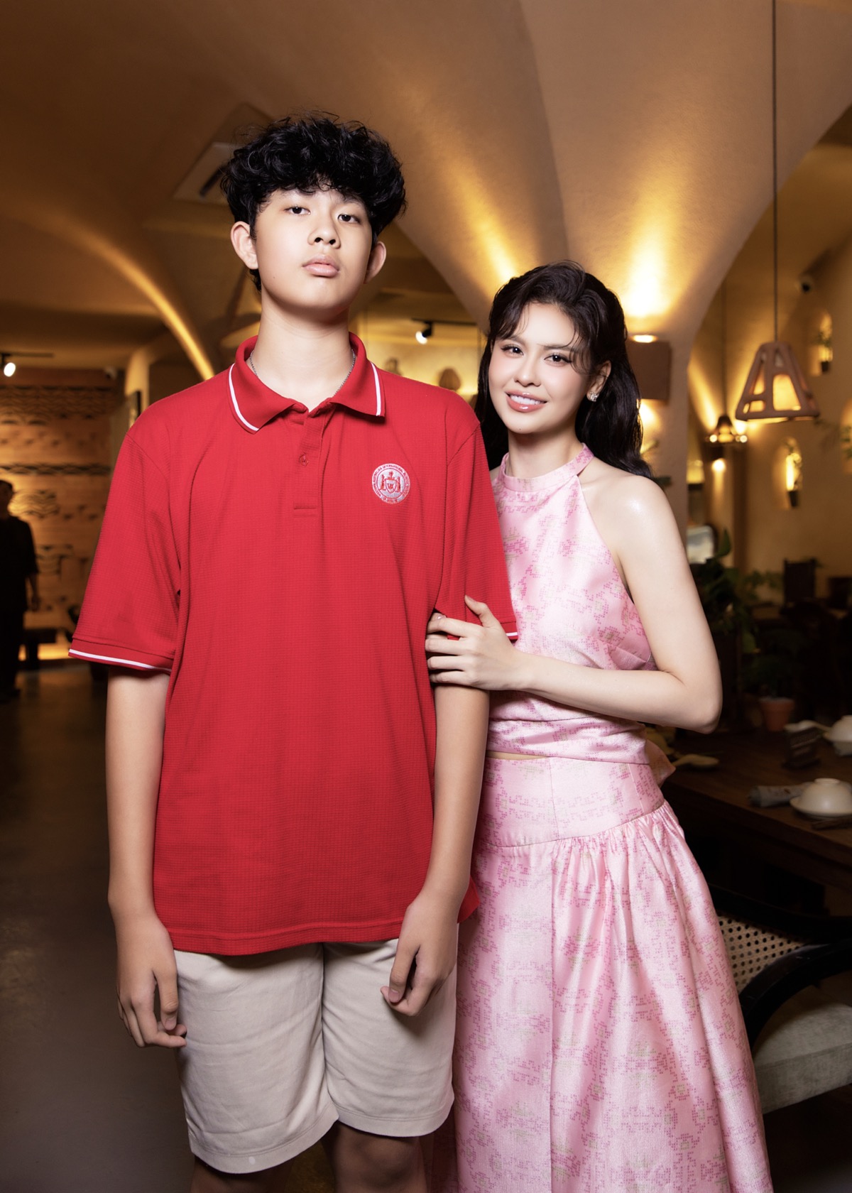 Hari Won, Sam rạng …