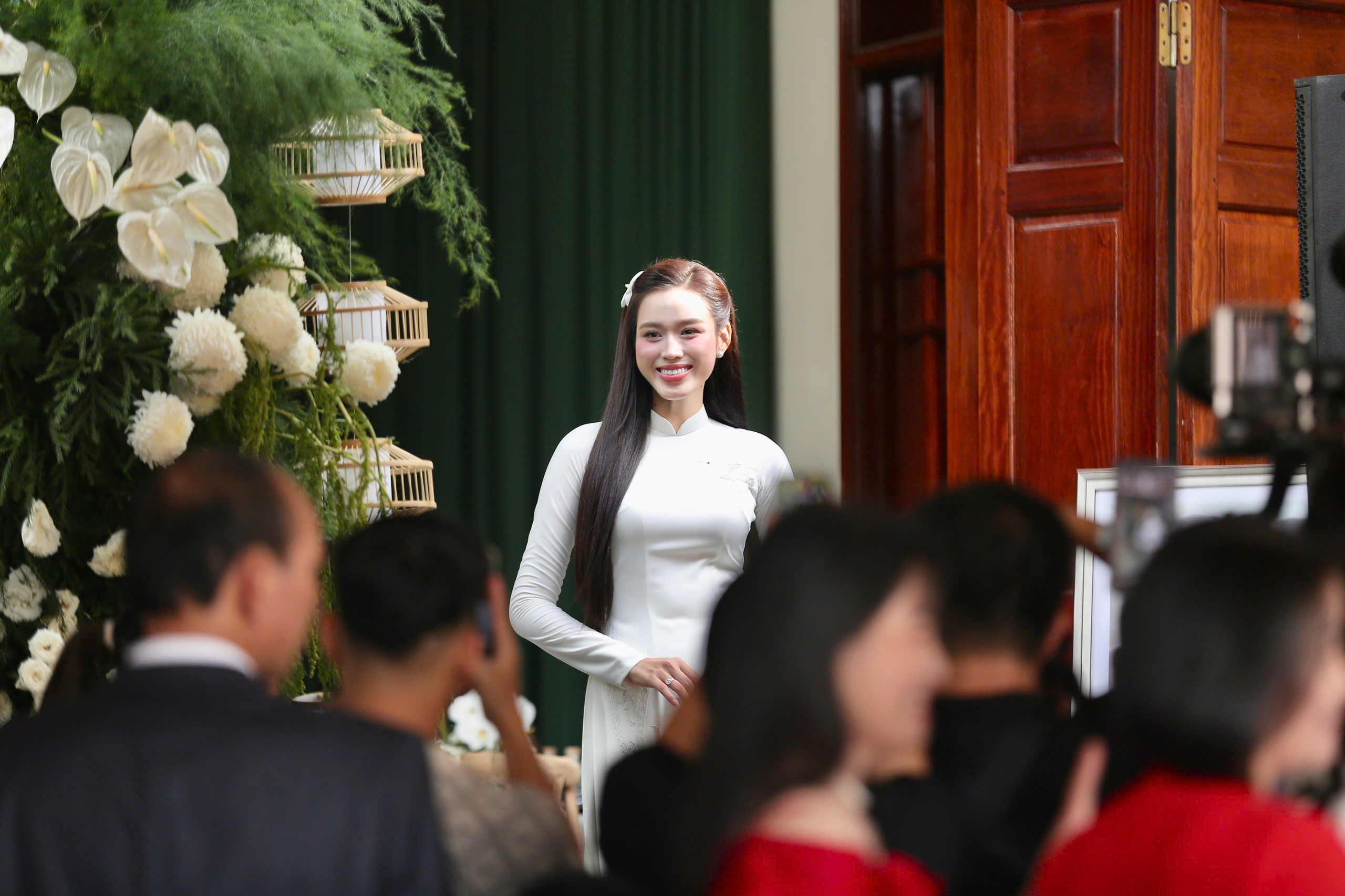 Hoa hậu Việt Nam 2020 Đỗ Thị Hà lộng lẫy trong lễ nạp tài - Ảnh 8.