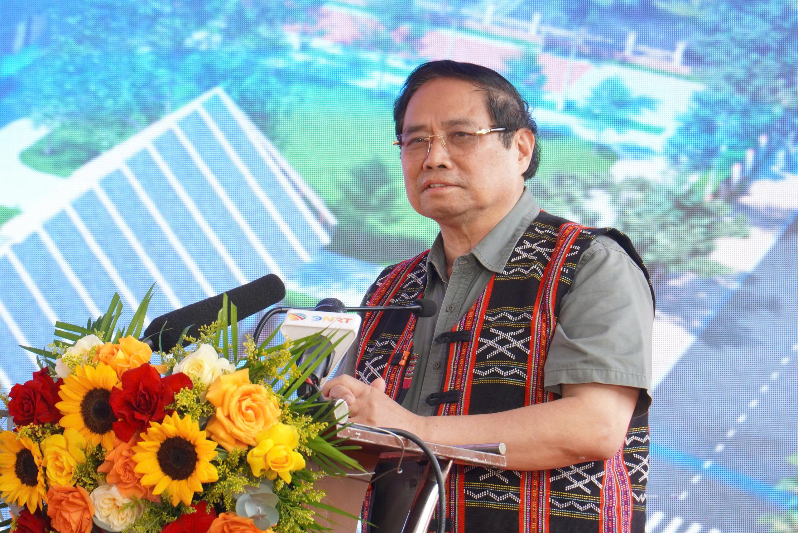 Thủ tướng Phạm Minh Chính: Phải bình đẳng về giáo dục, bình đẳng về y tế- Ảnh 5. Thủ tướng Phạm Minh Chính: Phải bình đẳng về giáo dục, bình đẳng về y tế- Ảnh 5.
