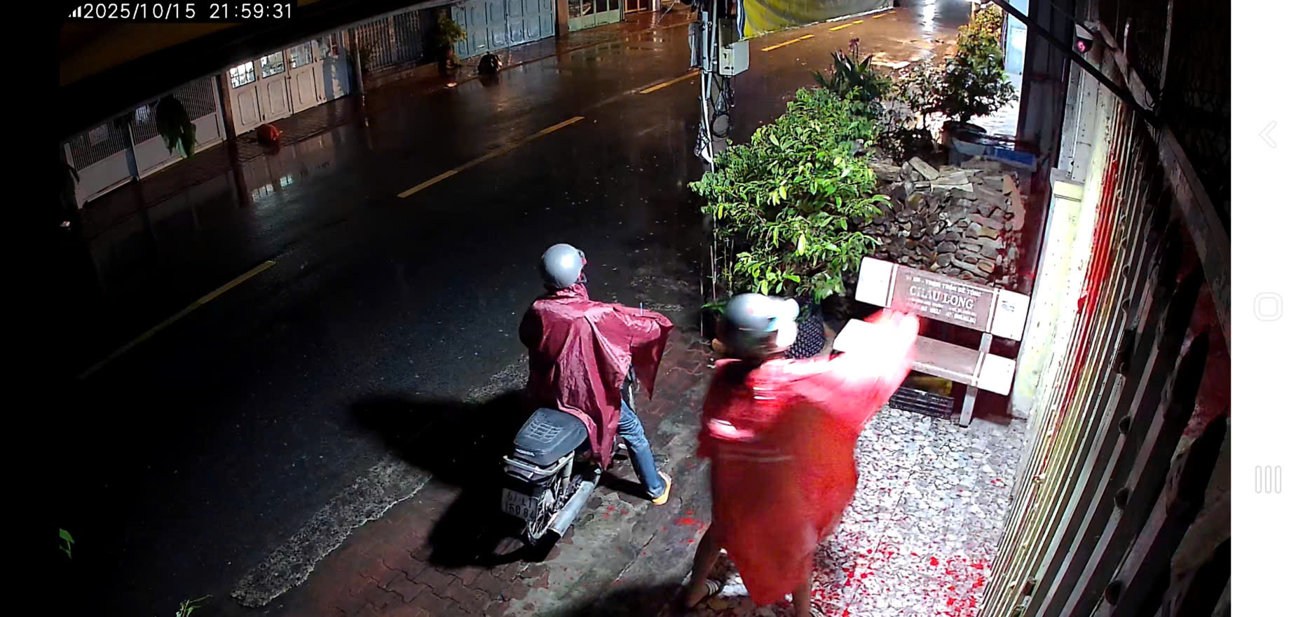 An Giang: Xác minh vụ nhà dân bị tạt sơn nhiều lần - Ảnh 1.