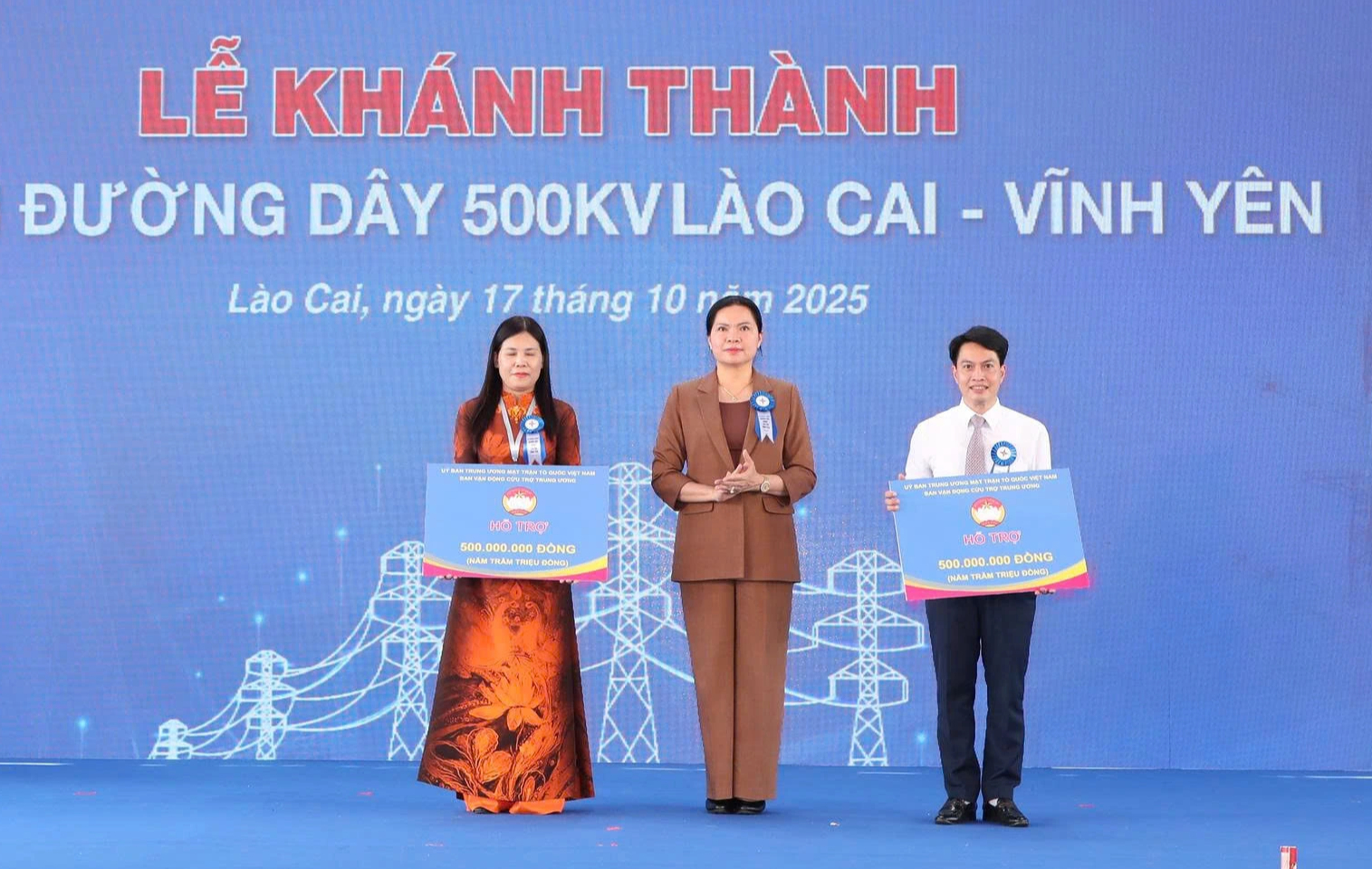 Đường dây 500 kV 'thần tốc' đưa điện sạch Tây Bắc 'tiếp viện' cho miền Bắc- Ảnh 2. Đường dây 500 kV 'thần tốc' đưa điện sạch Tây Bắc 'tiếp viện' cho miền Bắc- Ảnh 2.