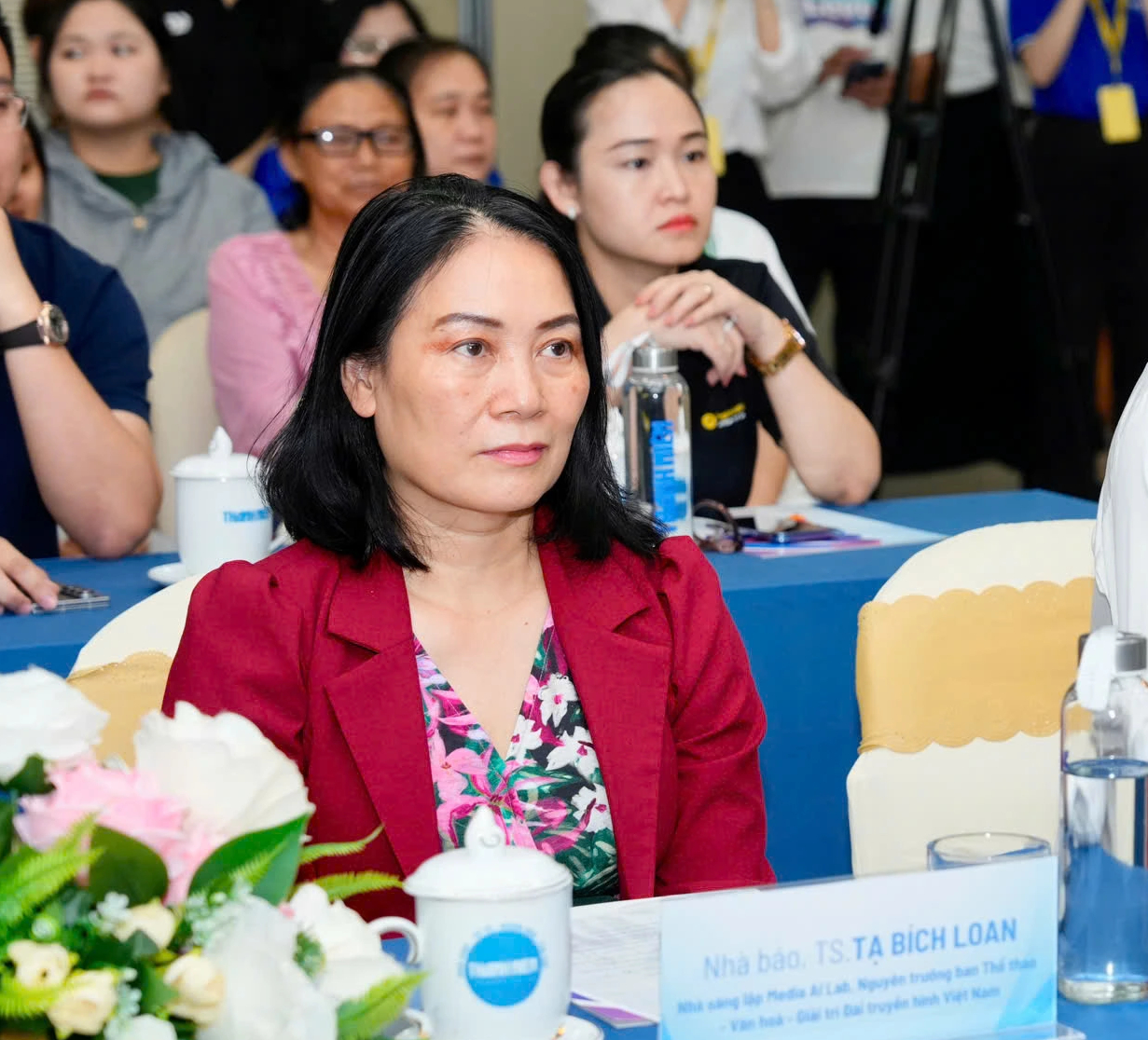 Òa khóc nức nở vì nhận được học bổng quá lớn - Ảnh 6.
