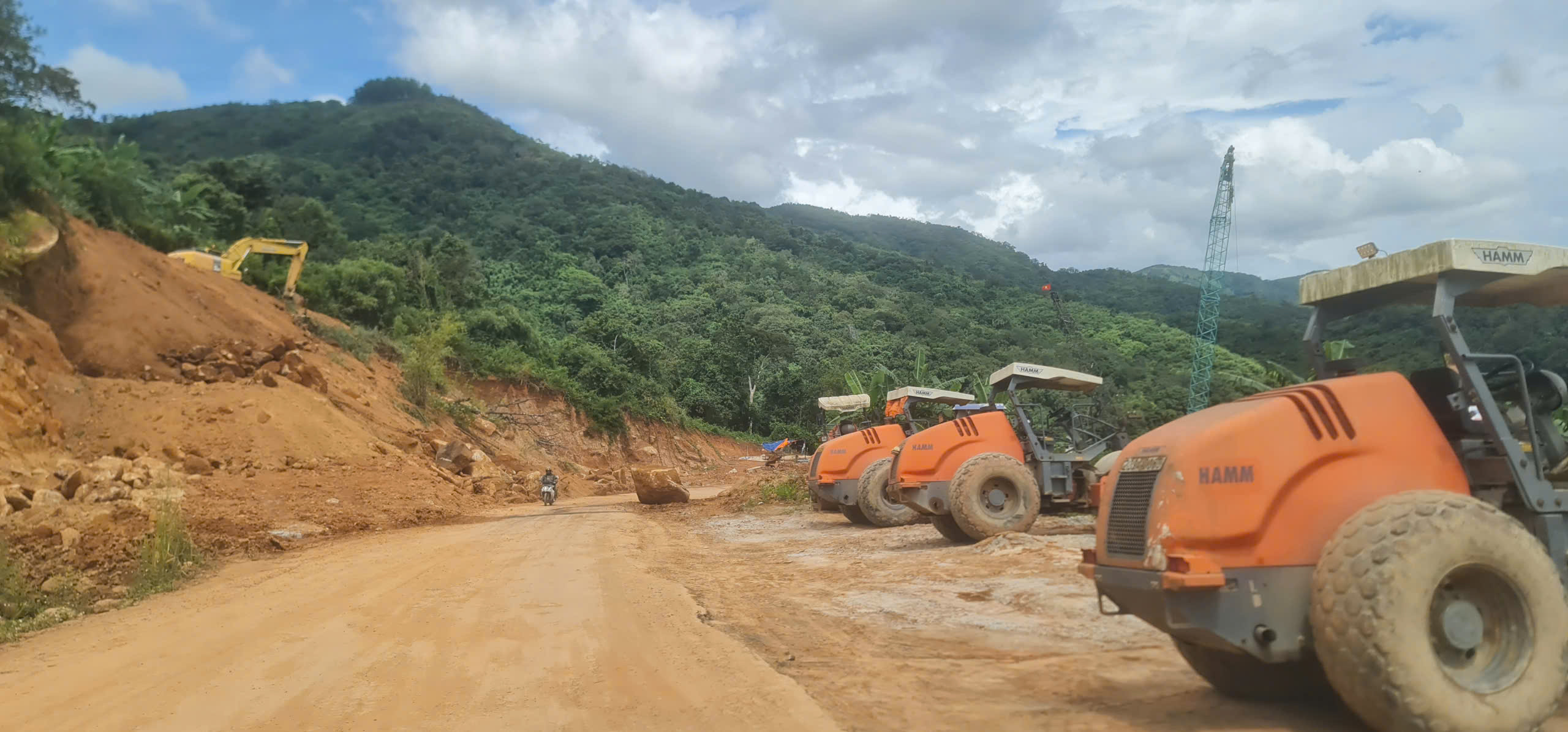 Tiến độ thi công chậm của các công trình cầu trên QL28B tại Lâm Đồng - Ảnh 8. Tiến độ thi công chậm của các công trình cầu trên QL28B tại Lâm Đồng - Ảnh 8.