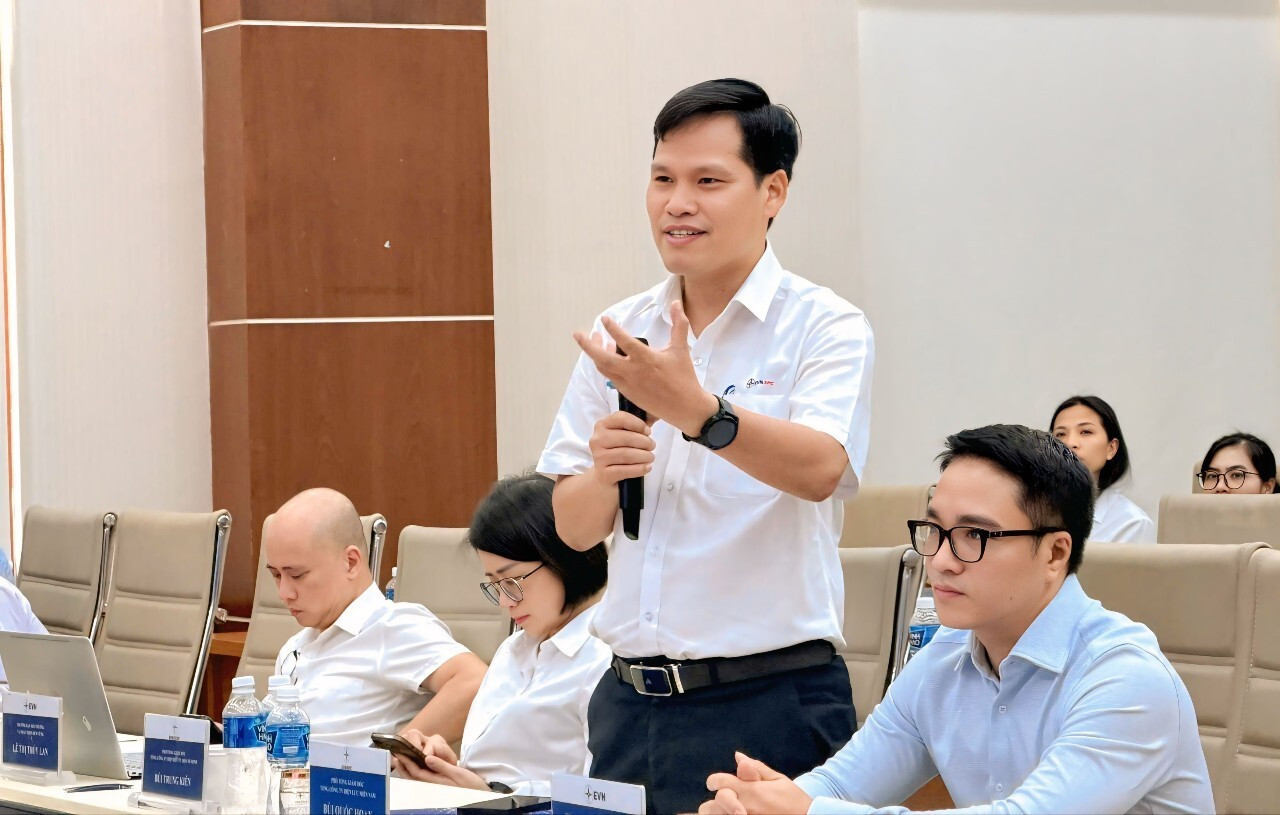 Loại bỏ hàng chục triệu bóng đèn sợi đốt, tiết kiệm hơn 100 triệu kWh mỗi năm- Ảnh 2. Loại bỏ hàng chục triệu bóng đèn sợi đốt, tiết kiệm hơn 100 triệu kWh mỗi năm- Ảnh 2.