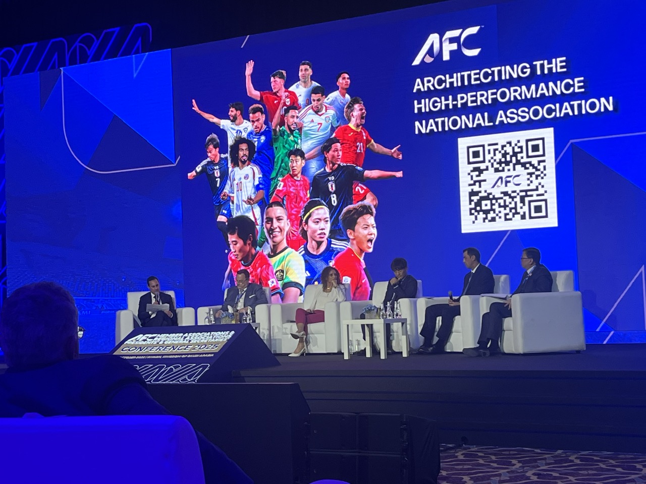 Dự hội thảo có nhiều 'sếp lớn' AFC, VFF cam kết và hy vọng điều này- Ảnh 1. Dự hội thảo có nhiều 'sếp lớn' AFC, VFF cam kết và hy vọng điều này- Ảnh 1.