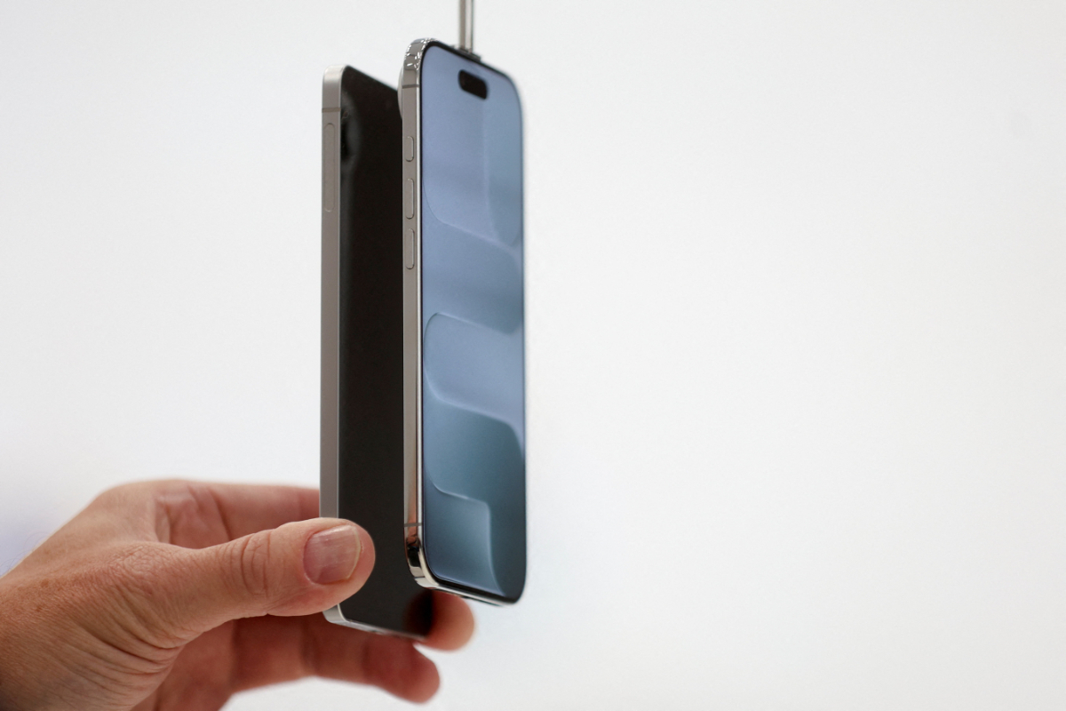 iPhone Air ế ẩm, Apple tăng tốc sản xuất iPhone 17 để bù đắp doanh số - Ảnh 1.