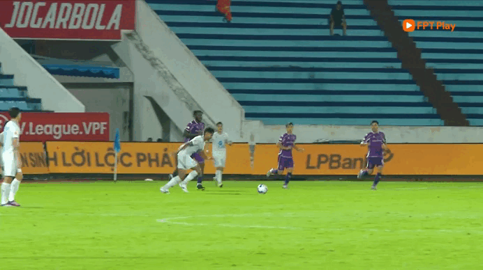 Sốc tại Thi&ecirc;n Trường: Becamex TP.HCM c&oacute; &lsquo;tướng&rsquo; Chỉnh, thắng nghẹt thở đương kim v&ocirc; địch Nam Định - Ảnh 1.