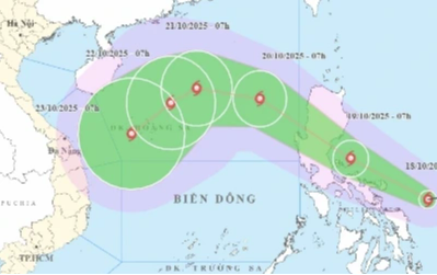 Bão Fengshen chiều tối mai đi vào Biển Đông - Ảnh 1. Bão Fengshen chiều tối mai đi vào Biển Đông - Ảnh 1.