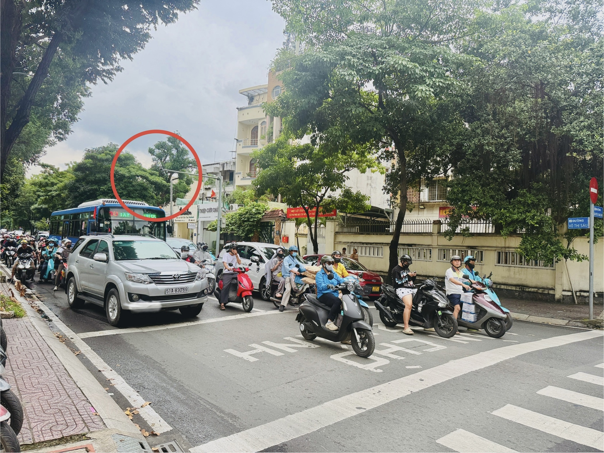 Camera AI của CSGT TP.HCM bắt lỗi rẽ trái khi đèn đỏ ở những giao lộ nào? - Ảnh 3.