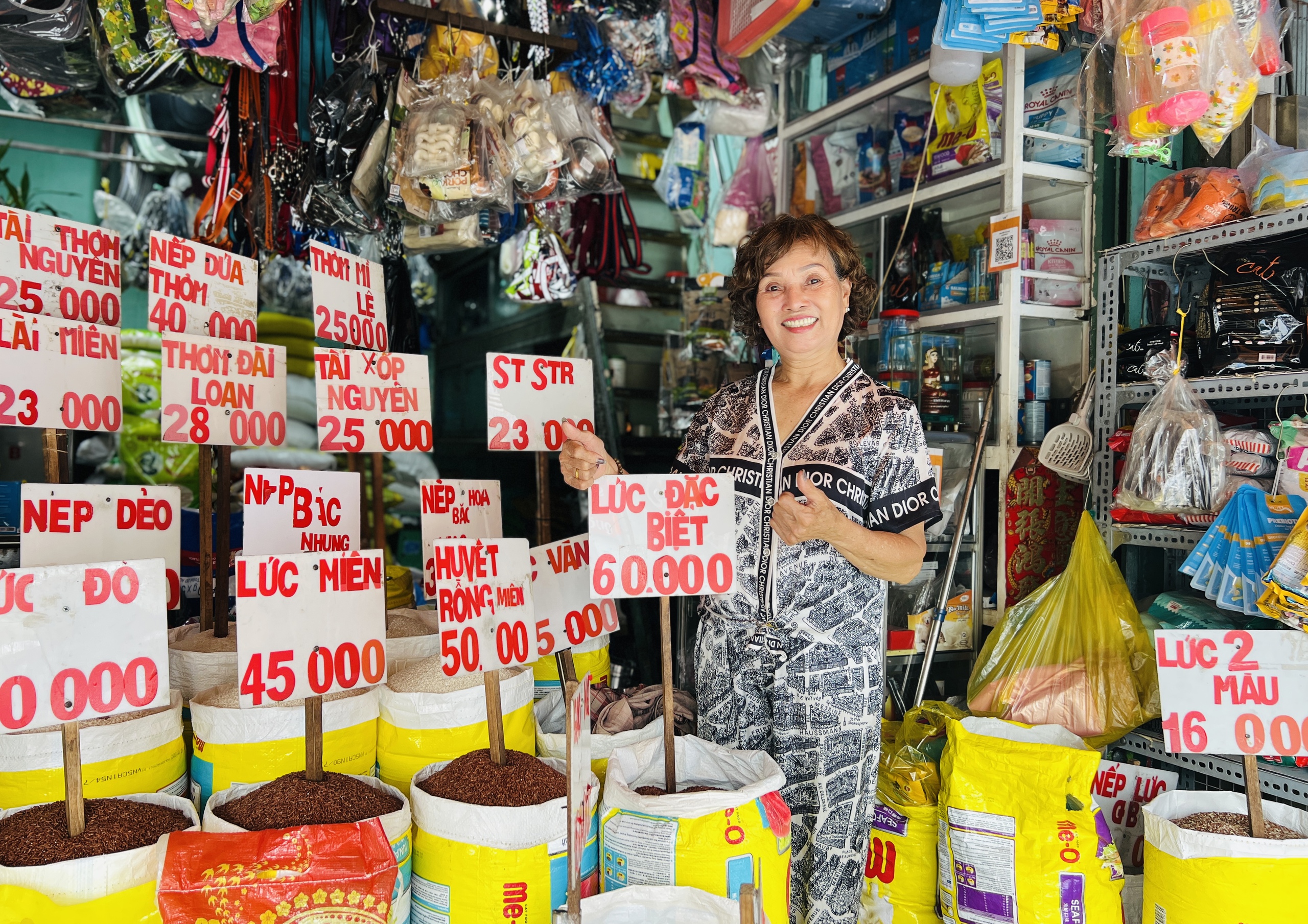 Bí quyết trẻ trung của người phụ nữ 72 tuổi được gọi là 'cô gái 27 tuổi' - Ảnh 2. Bí quyết trẻ trung của người phụ nữ 72 tuổi được gọi là 'cô gái 27 tuổi' - Ảnh 2.