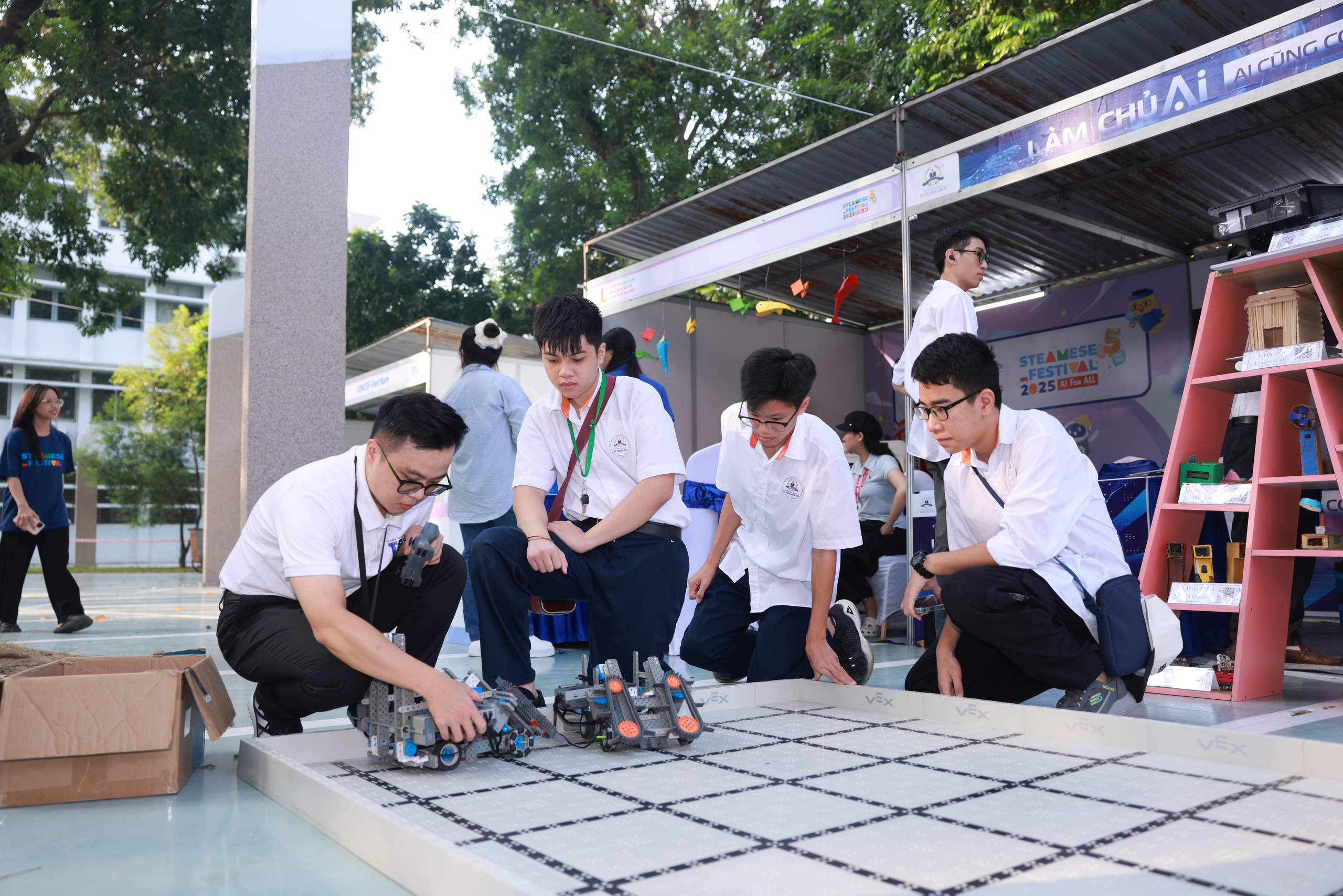 Trợ lý AI 'bình dân học vụ' cho giáo viên Việt Nam - Ảnh 2. Trợ lý AI 'bình dân học vụ' cho giáo viên Việt Nam - Ảnh 2.
