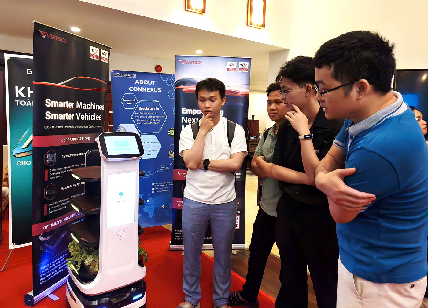 Sức hút Đà Nẵng trong ngành vi mạch bán dẫn và trí tuệ nhân tạo
- Ảnh 4. Sức hút Đà Nẵng trong ngành vi mạch bán dẫn và trí tuệ nhân tạo
- Ảnh 4.