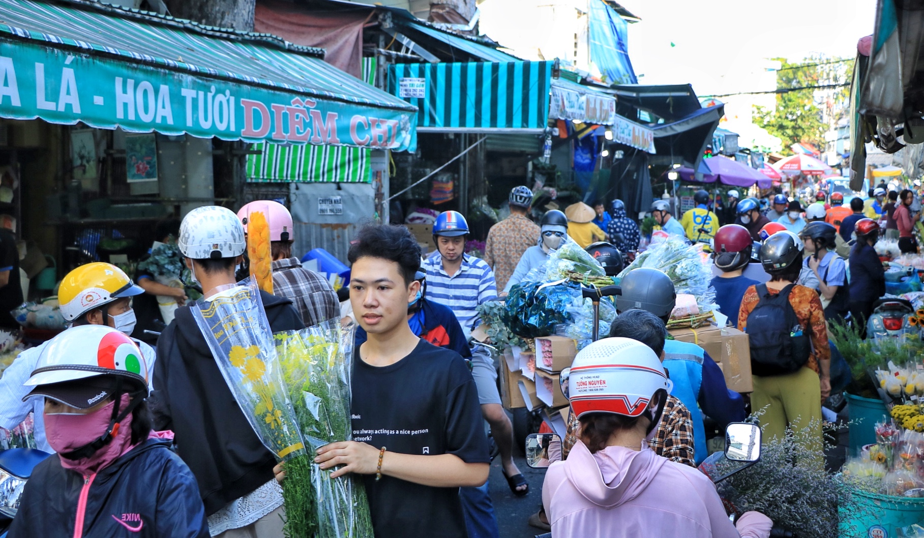 Trước thềm 20.10: Bất ngờ ở chợ hoa lớn…