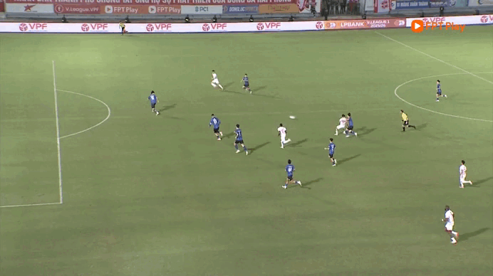 HAGL បានរងបរាជ័យយ៉ាងជូរចត់នៅ Lach Tray អ្នកចាំទី Tran Trung Kien បាននិយាយយ៉ាងជូរចត់ - រូបថតទី 3 ។ HAGL thất bại cay đắng tại Lạch Tray, thủ môn Trần Trung Kiên nói lời chua xót - Ảnh 3.