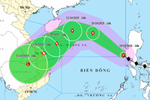 - Ảnh 1. Bão Fengshen mạnh lên cấp 9, đi rất nhanh, đã vào Biển Đông - Ảnh 1.