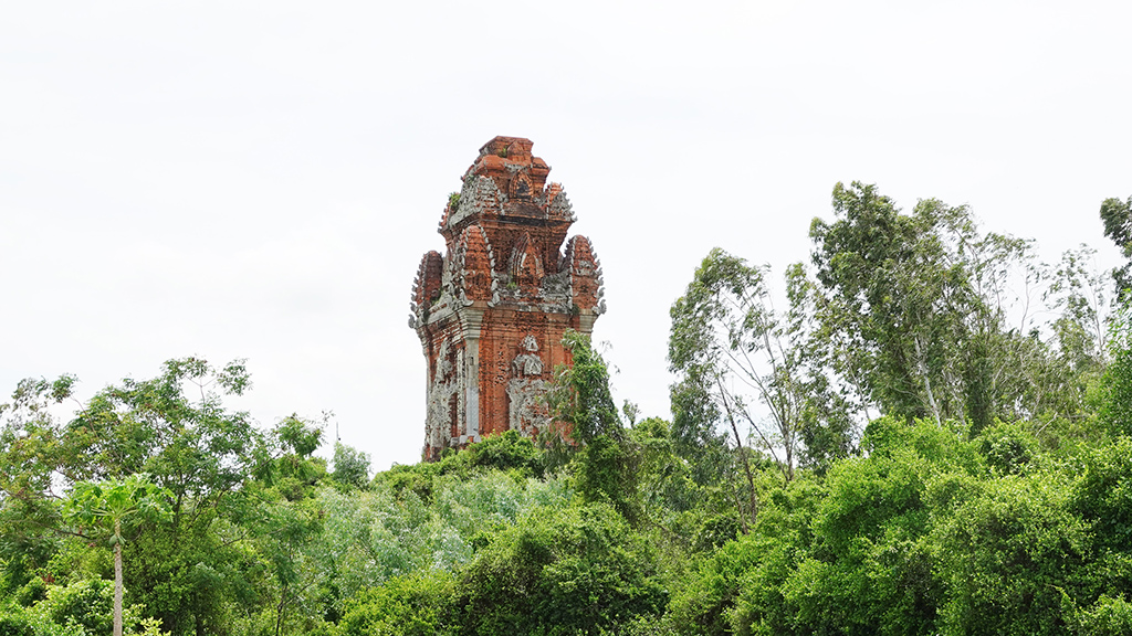Thành Hoàng Đế - nơi giao thoa huyền thoại- Ảnh 2. Thành Hoàng Đế - nơi giao thoa huyền thoại- Ảnh 2.