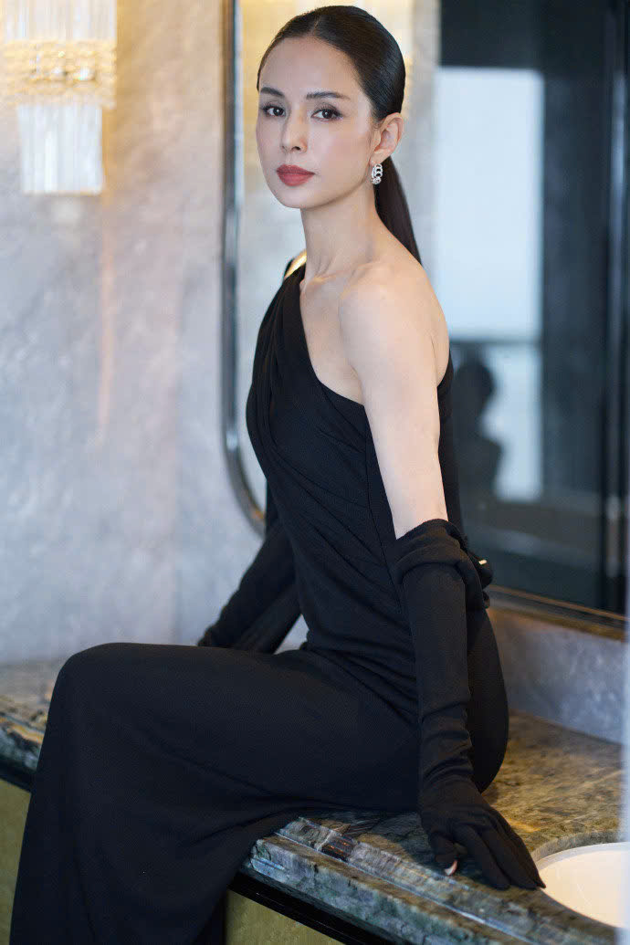 Triệu Lệ Dĩnh đọ sắc Hồ Hạnh Nhi, Lý Nhược Đồng- Ảnh 1. Triệu Lệ Dĩnh đọ sắc Hồ Hạnh Nhi, Lý Nhược Đồng- Ảnh 1.