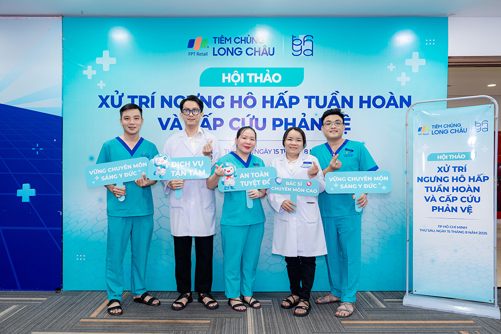 Long Châu đào tạo chuyên sâu, chuẩn hóa quy trình tiêm chủng vì sức khỏe cộng đồng - Ảnh 2.