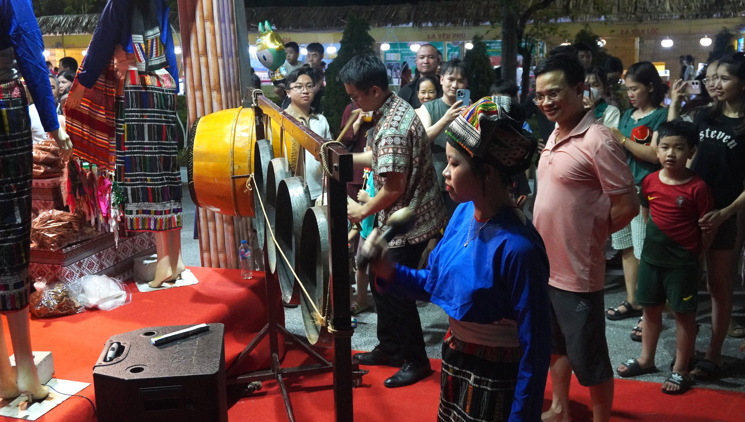 Ẩm thực xứ Thanh: Chơi gì , ăn đâu và khám phá đặc sản nổi bật - Ảnh 14. Ẩm thực xứ Thanh: Chơi gì , ăn đâu và khám phá đặc sản nổi bật - Ảnh 14.