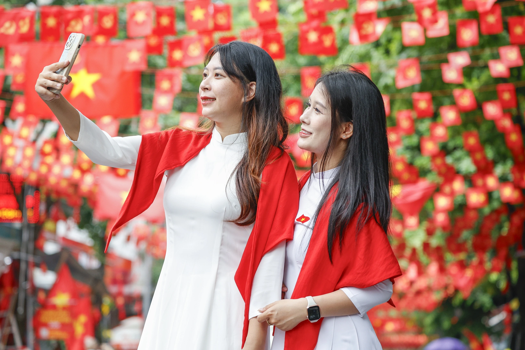 Bộ Nội vụ đề xuất hoán đổi ngày nghỉ dịp lễ Quốc khánh 2026- Ảnh 1.