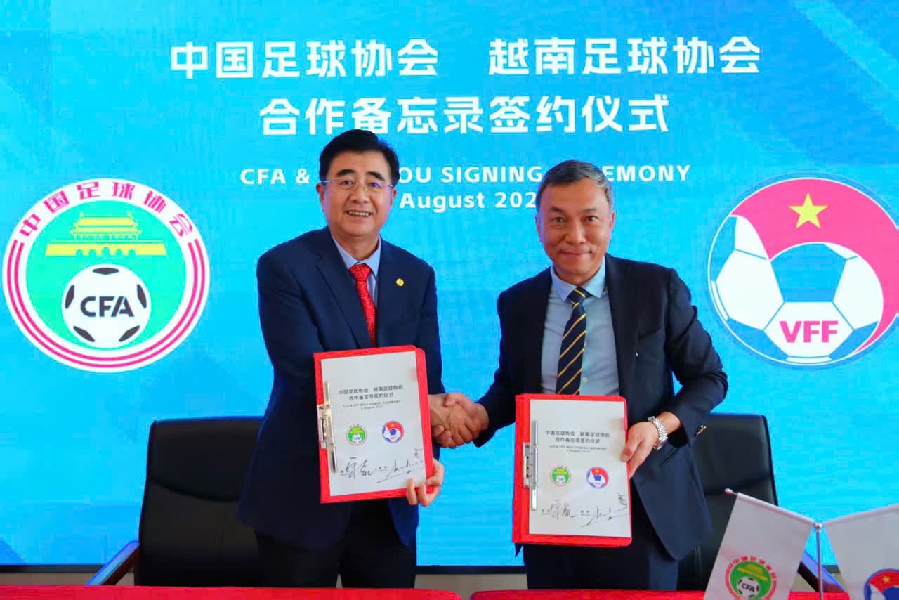 ប្រធាន VFF លោក Tran Quoc Tuan និយាយអំពីក្រុម U.23 វៀតណាមនៅអាស៊ី - រូបថត ១. Chủ tịch VFF Trần Quốc Tuấn lên tiếng về bảng đấu của U.23 Việt Nam tại châu Á- Ảnh 1.