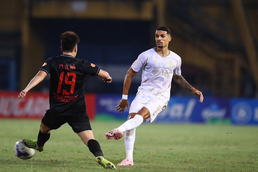 HLV Kim Sang-sik cần Đỗ Hoàng Hên- Ảnh 1.