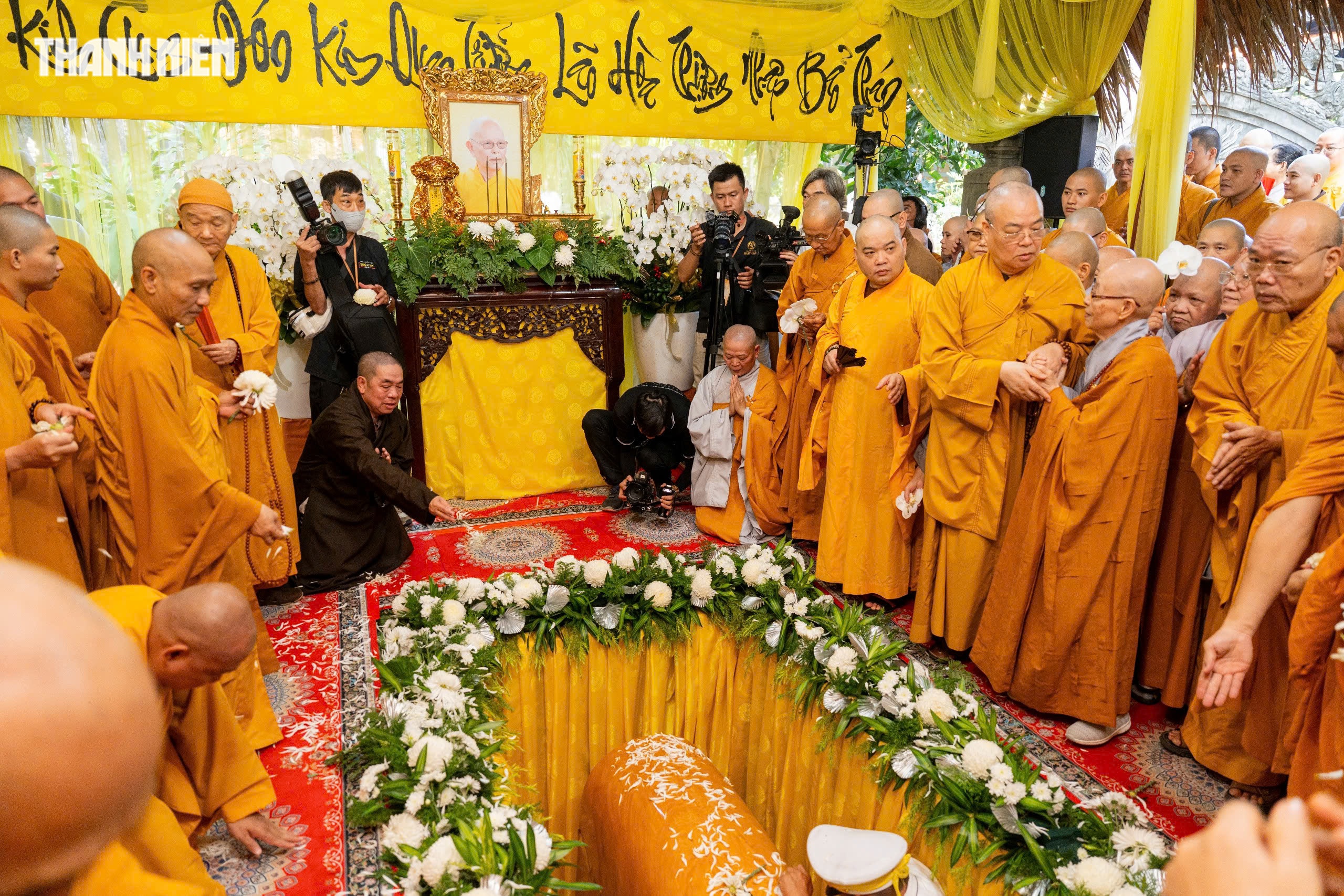 Lễ tr&agrave; tỳ, nhập bảo th&aacute;p trưởng l&atilde;o h&ograve;a thượng Th&iacute;ch Từ Th&ocirc;ng ở ch&ugrave;a Thanh Sơn - Ảnh 15.