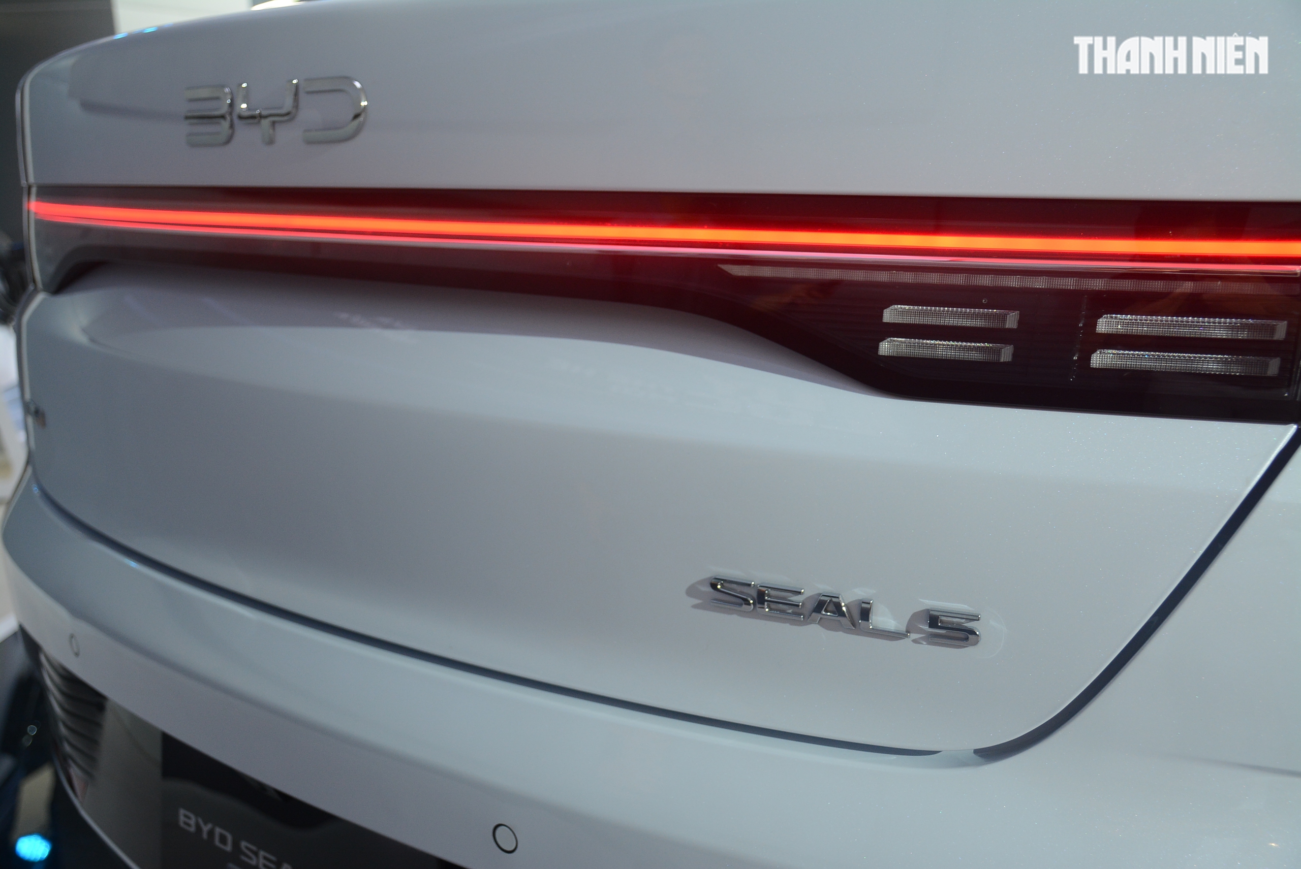 BYD Seal 5 có gì để hấp dẫn khách hàng Việt Nam vốn đang 'chán' xe sedan? - Ảnh 2.