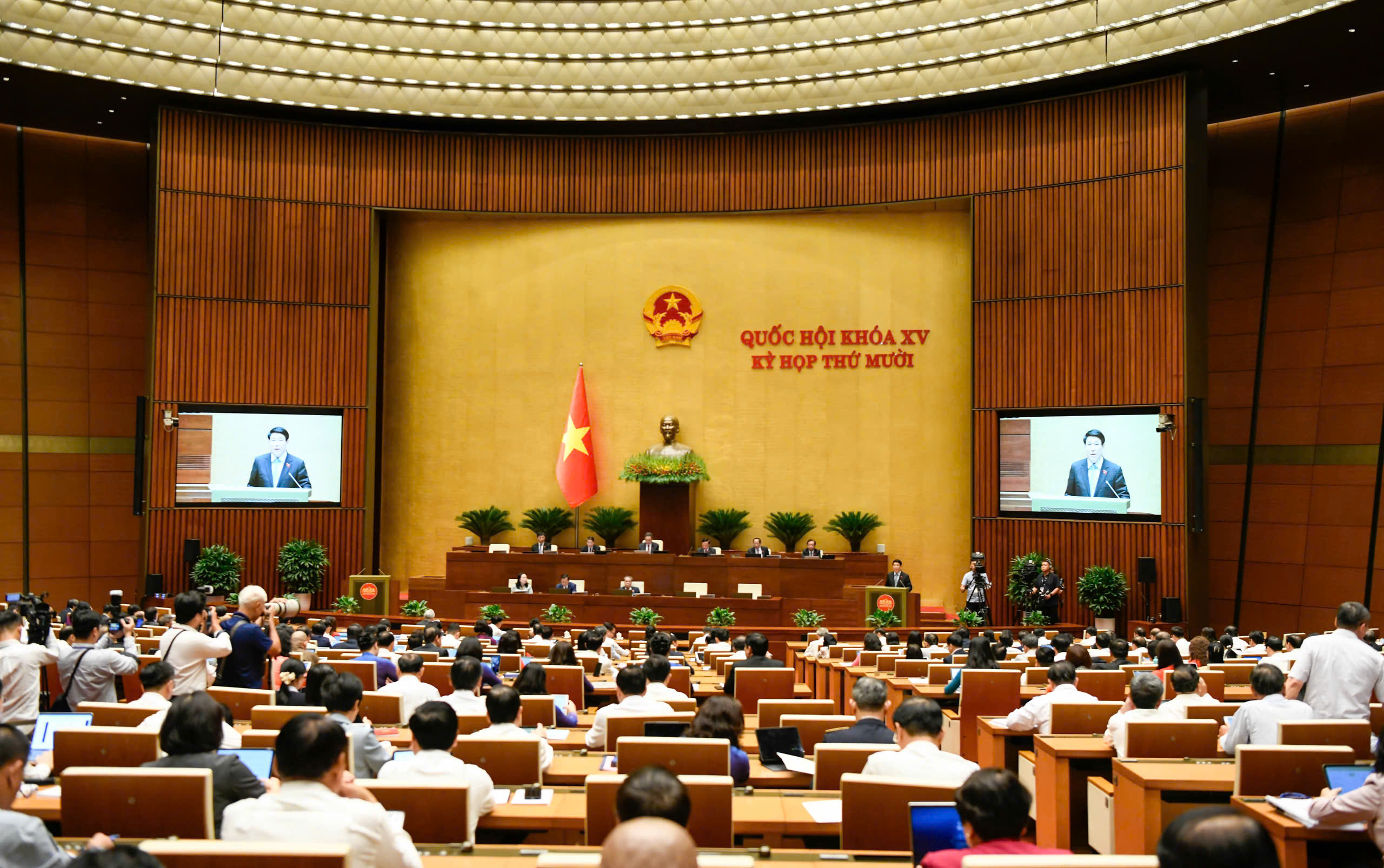 Chủ tịch nước báo cáo kết quả công tác nhiệm kỳ trước Quốc hội- Ảnh 2. Chủ tịch nước báo cáo kết quả công tác nhiệm kỳ trước Quốc hội- Ảnh 2.