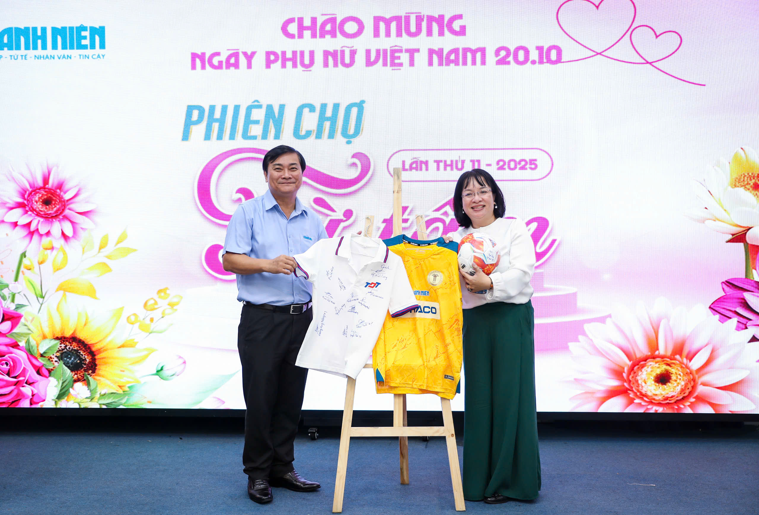 Rộn r&agrave;ng m&agrave;u sắc, trọn vẹn nghĩa t&igrave;nh ở phi&ecirc;n chợ Từ T&acirc;m - Ảnh 20.