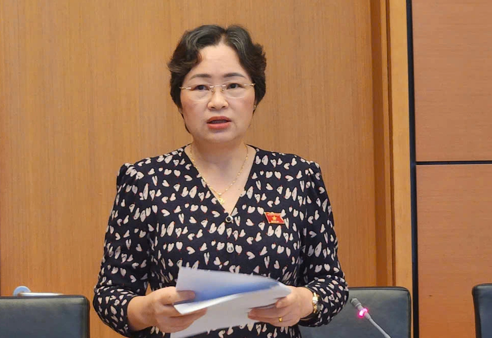 Sau sáp nhập xã, có nơi cán bộ phải quây ván, quây tôn ăn ở tạm- Ảnh 1. Sau sáp nhập xã, có nơi cán bộ phải quây ván, quây tôn ăn ở tạm- Ảnh 1.