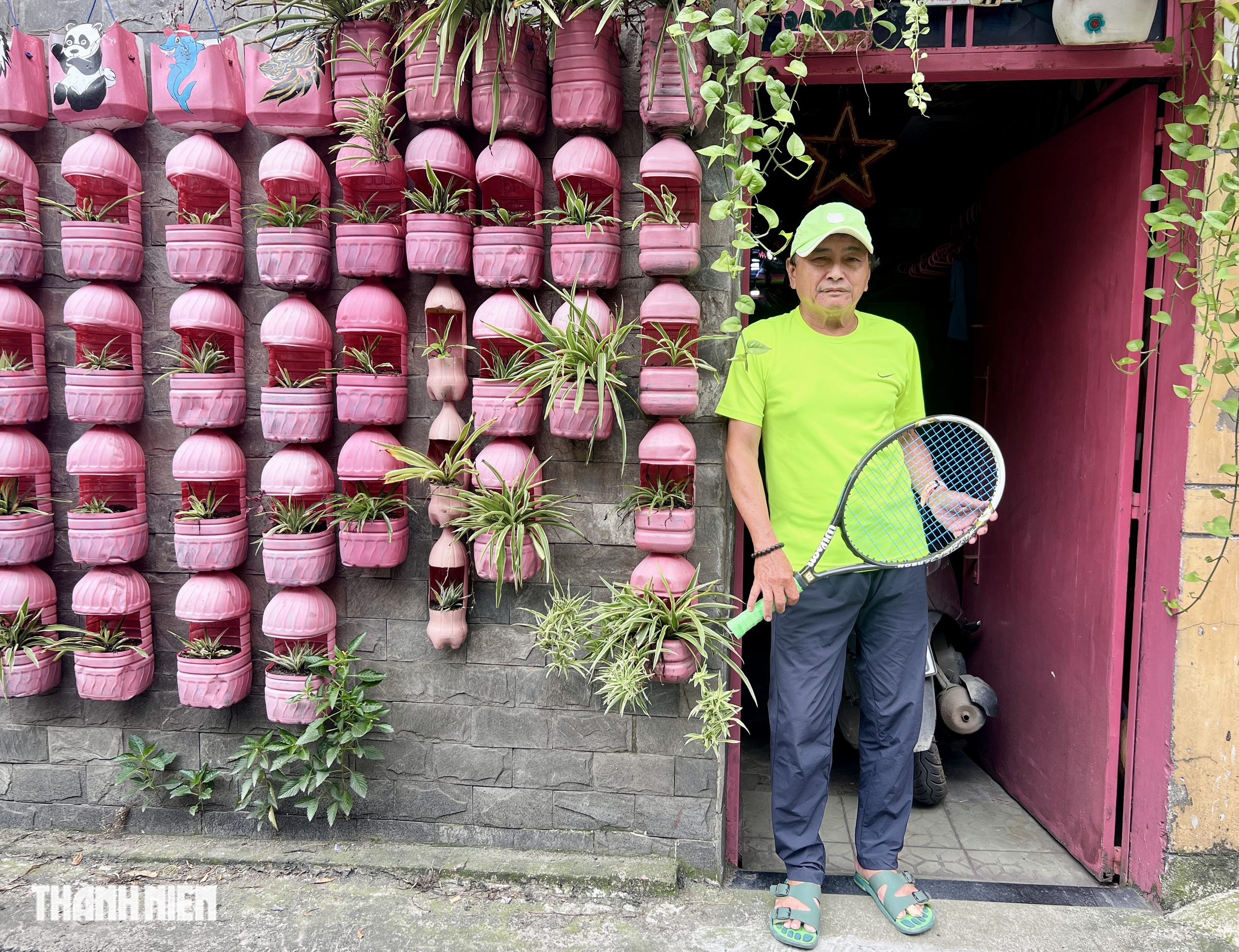 Chủ căn nhà màu hồng ở TP.HCM…