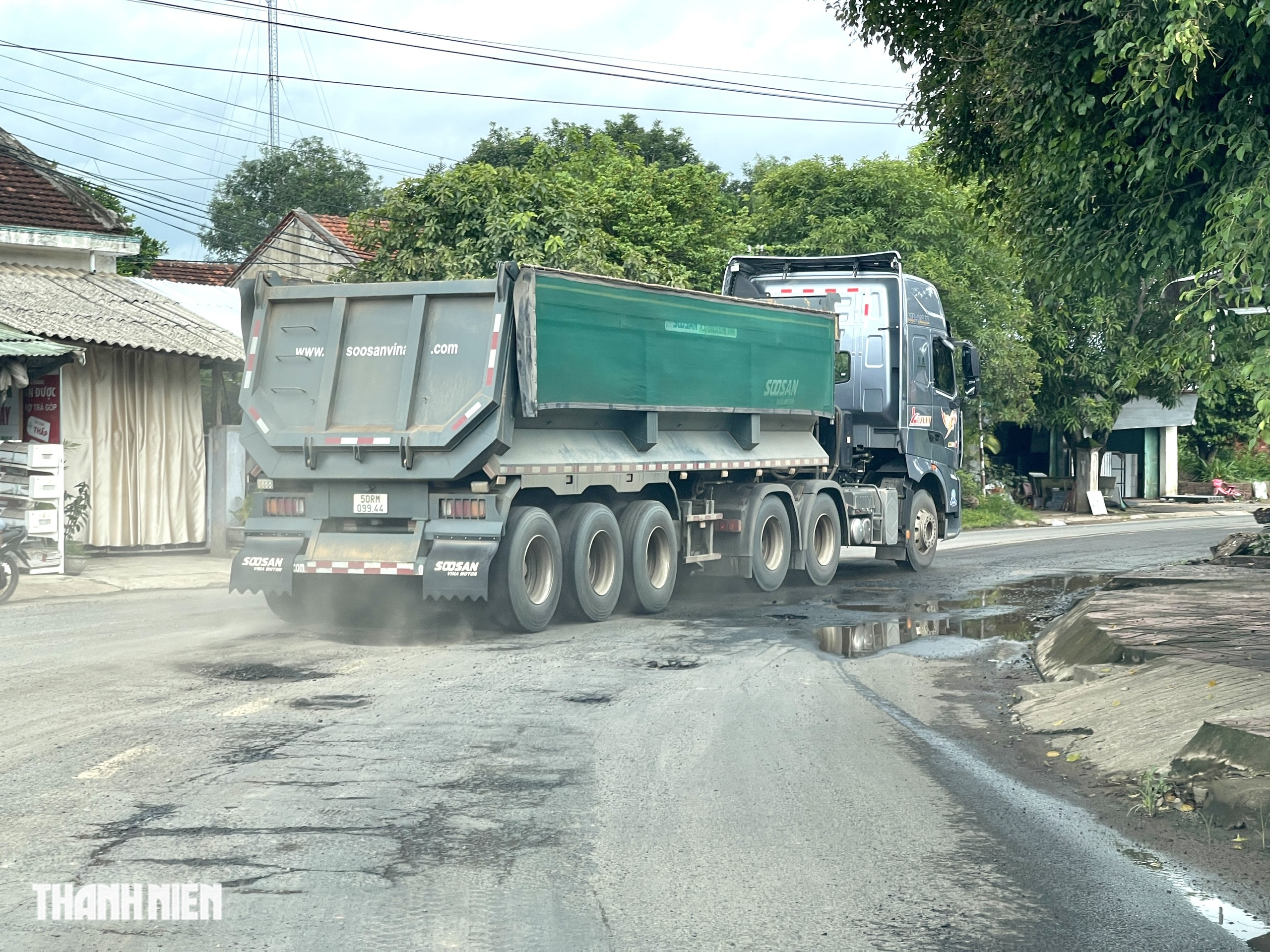 Bao giờ nâng cấp, sửa chữa quốc lộ 29 qua Đắk Lắk? - Ảnh 5. Bao giờ nâng cấp, sửa chữa quốc lộ 29 qua Đắk Lắk? - Ảnh 5.