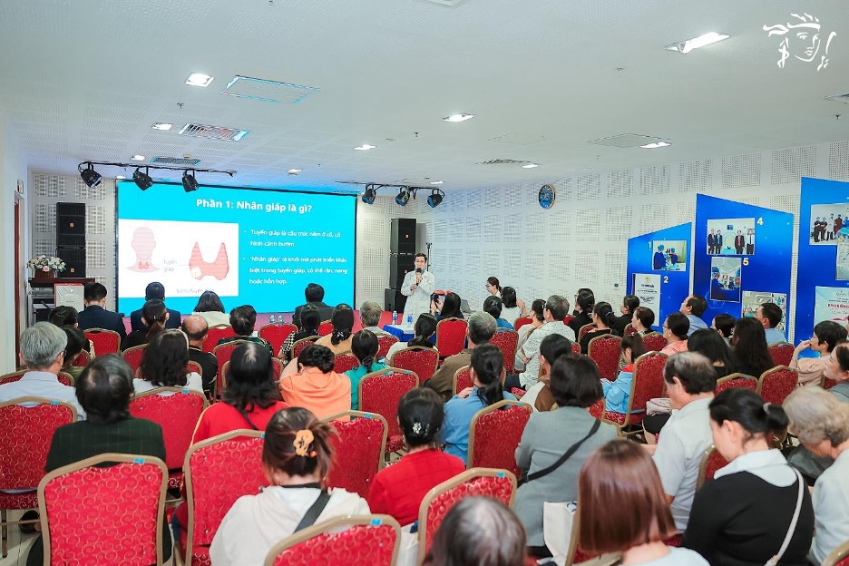 Prudential Thúc Đẩy Chăm Sóc Sức Khỏe Qua 'Sống Chủ Động - Đẩy Lùi Ung Thư Vú' - Ảnh 2. Prudential Thúc Đẩy Chăm Sóc Sức Khỏe Qua 'Sống Chủ Động - Đẩy Lùi Ung Thư Vú' - Ảnh 2.