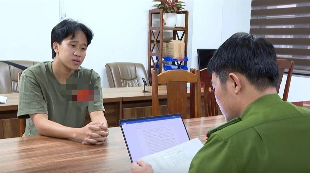 Tiktoker 'Hà và Việt Nam' vừa bị tạm giữ là ai? - Ảnh 1.