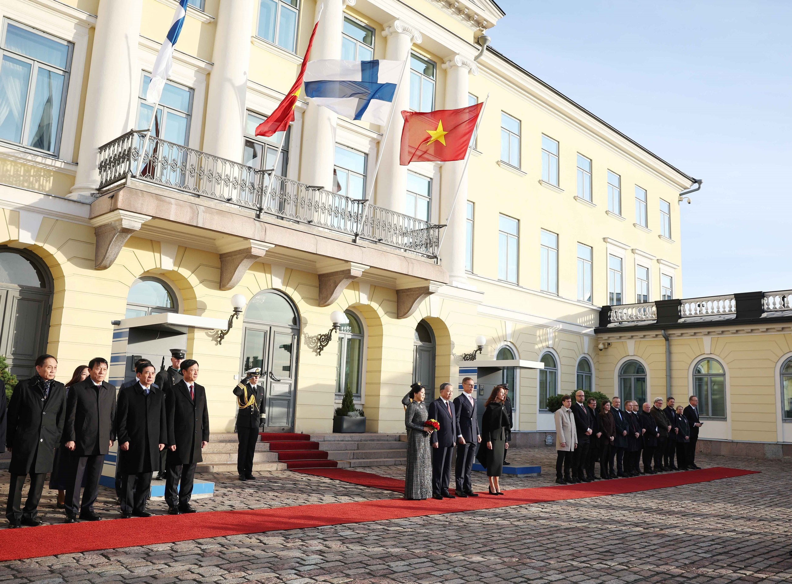 - Ảnh 2. - Ảnh 2.