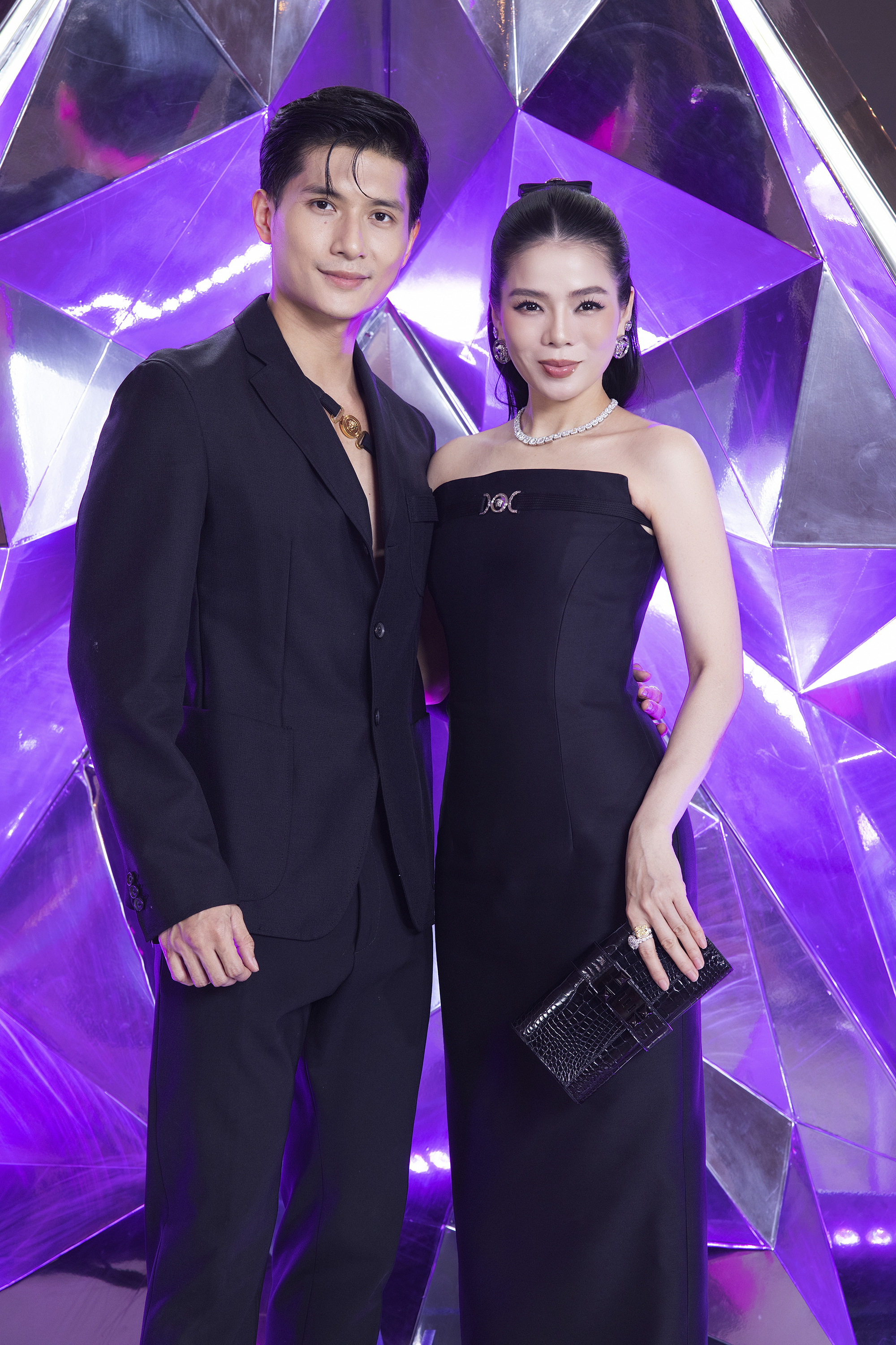Nhã Phương diện đầm ôm sát khoe dáng quyến rũ tại sự kiện - Ảnh 5.