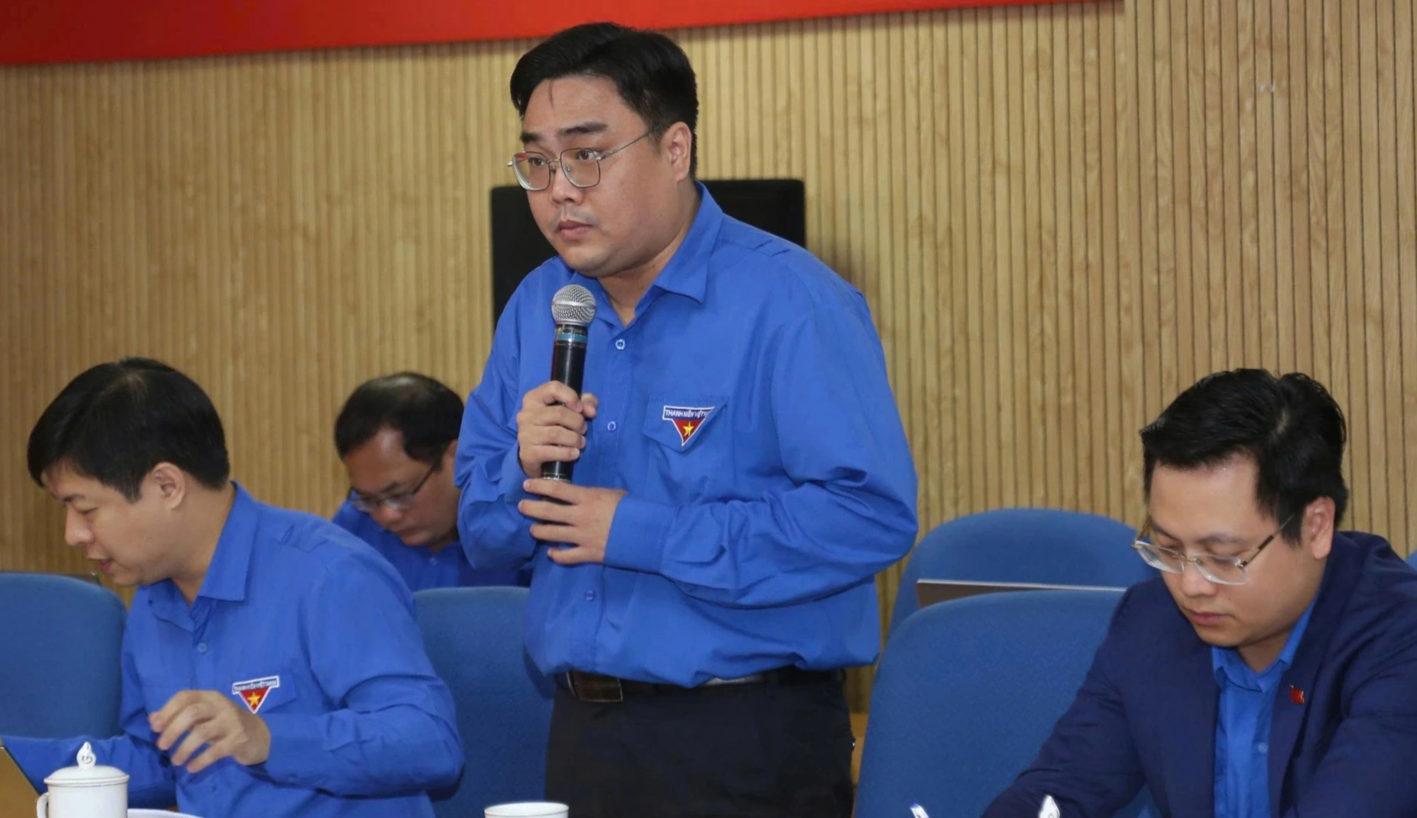 Tuổi trẻ Việt Nam góp ý cho Văn kiện Đại hội XIV của Đảng trong hội nghị tại Hà Nội - Ảnh 4. Tuổi trẻ Việt Nam góp ý cho Văn kiện Đại hội XIV của Đảng trong hội nghị tại Hà Nội - Ảnh 4.