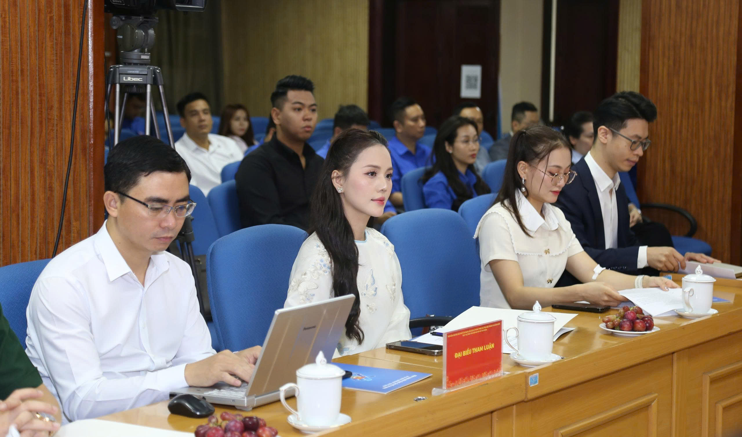 Tuổi trẻ Việt Nam góp ý cho Văn kiện Đại hội XIV của Đảng trong hội nghị tại Hà Nội - Ảnh 6. Tuổi trẻ Việt Nam góp ý cho Văn kiện Đại hội XIV của Đảng trong hội nghị tại Hà Nội - Ảnh 6.