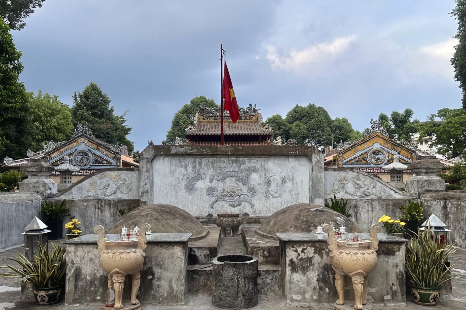 Mộ cổ 177 năm ở TP.HCM, lưu danh công thần thuộc hàng Đệ nhất triều Nguyễn- Ảnh 5. Mộ cổ 177 năm ở TP.HCM, lưu danh công thần thuộc hàng Đệ nhất triều Nguyễn- Ảnh 5.