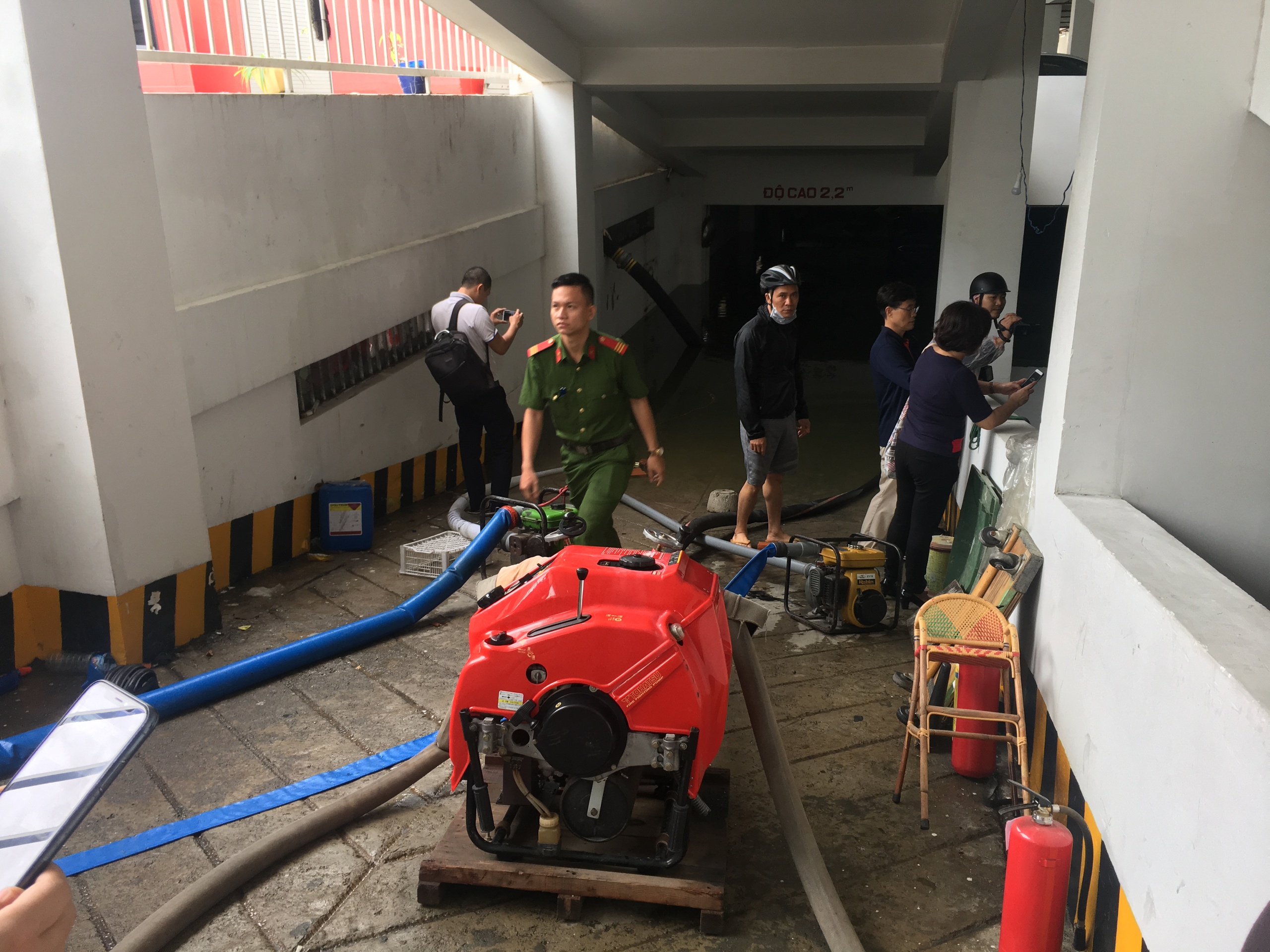 Đ&agrave; Nẵng cảnh gi&aacute;c trước b&atilde;o số 12 , chuẩn bị đối ph&oacute; với mưa lũ lịch sử - Ảnh 3.