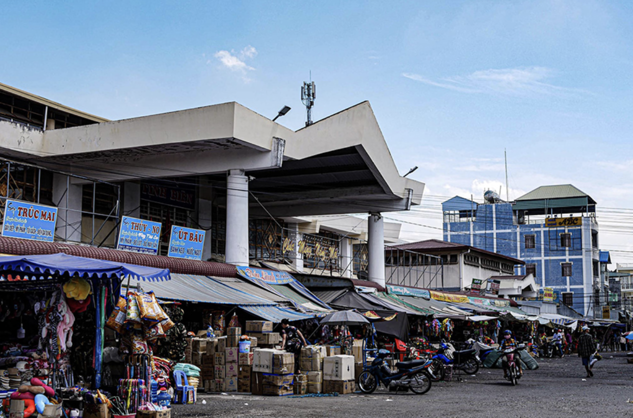 TP.HCM có 'tour cột mốc', gặp các chiến sĩ biên phòng- Ảnh 2. TP.HCM có 'tour cột mốc', gặp các chiến sĩ biên phòng- Ảnh 2.