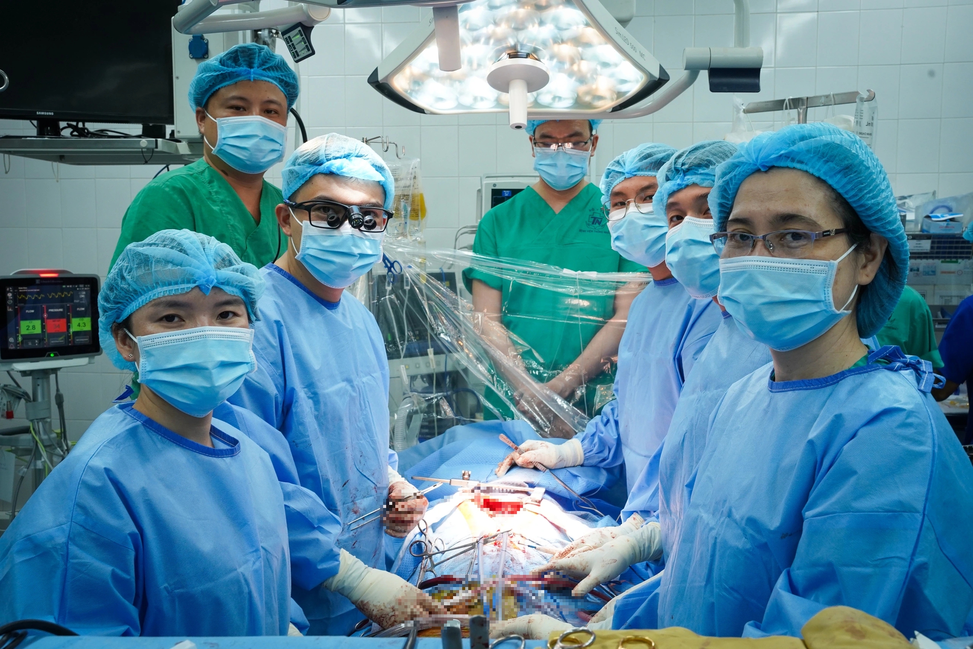 Bệnh viện Thống Nhất TP.HCM ghép tim ca đầu tiên- Ảnh 1. Bệnh viện Thống Nhất TP.HCM ghép tim ca đầu tiên- Ảnh 1.