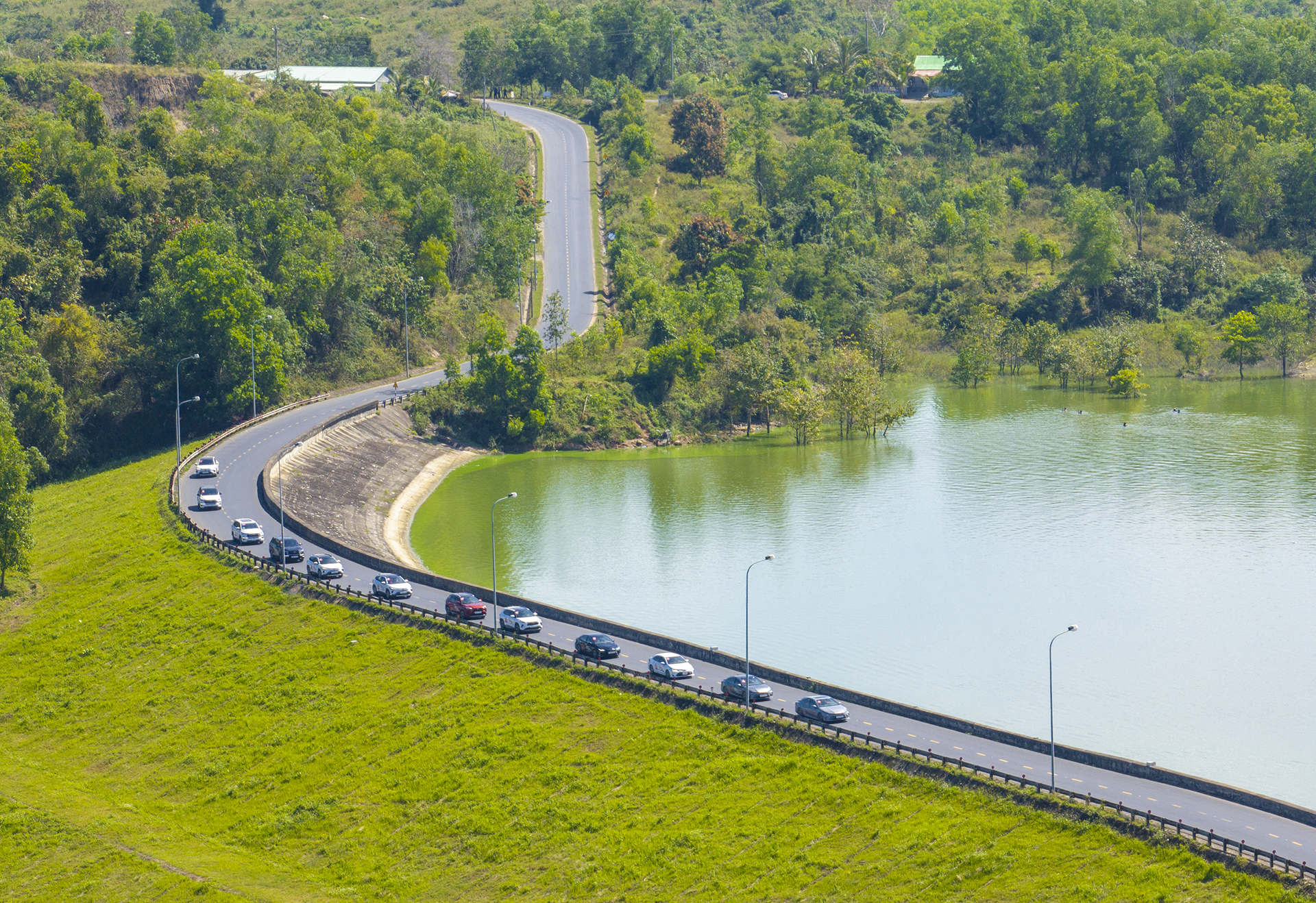 Cột mốc 30 năm Toyota Việt Nam khẳng định thương hiệu xe ô tô hàng đầu - Ảnh 12. Cột mốc 30 năm Toyota Việt Nam khẳng định thương hiệu xe ô tô hàng đầu - Ảnh 12.