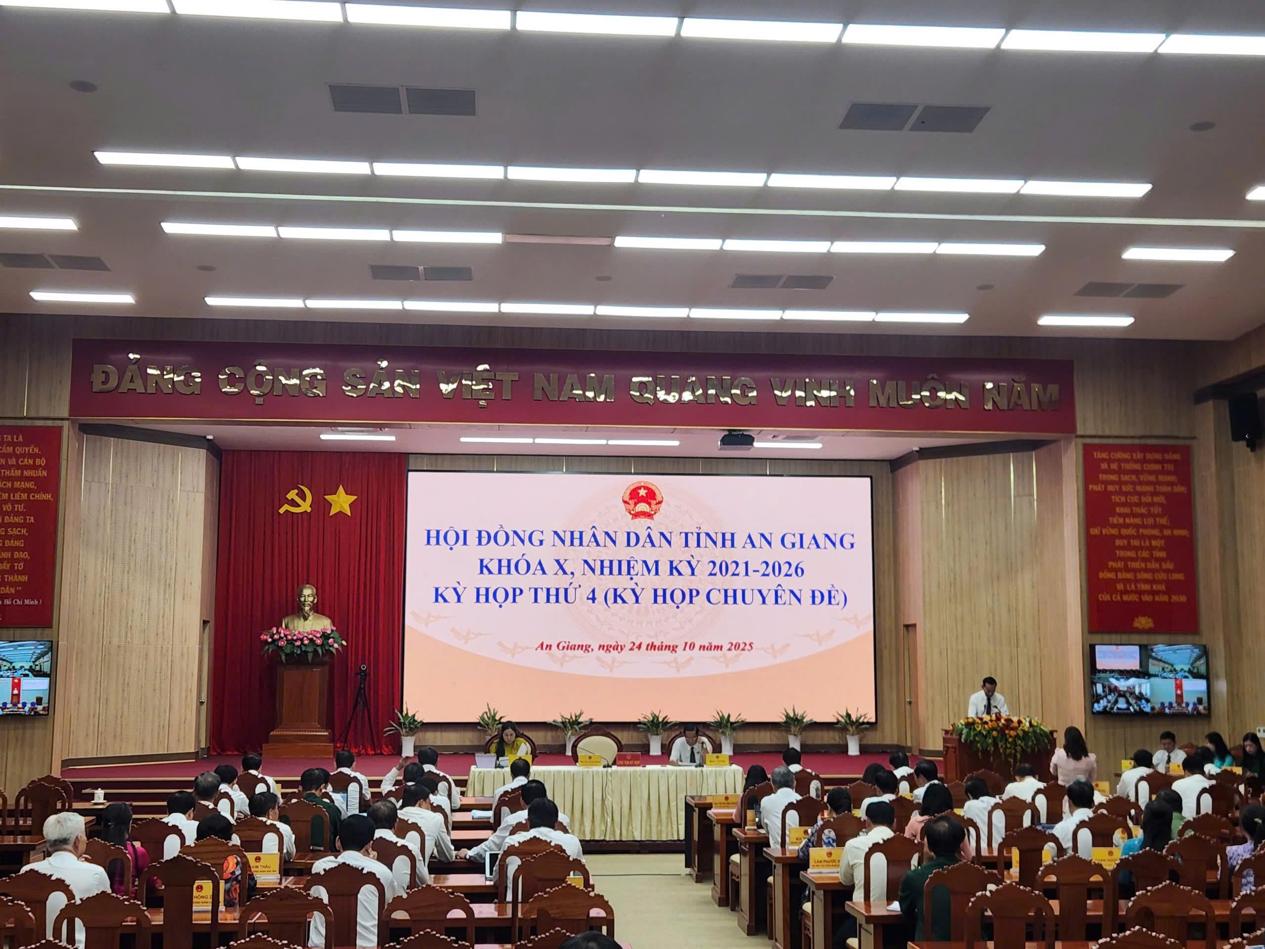 - Ảnh 1. - Ảnh 1.