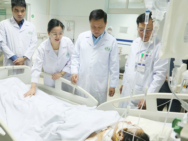 Người đàn ông tấn công nhiều người ở Bệnh viện Sản Nhi Nghệ An khai gì? - Ảnh 2.