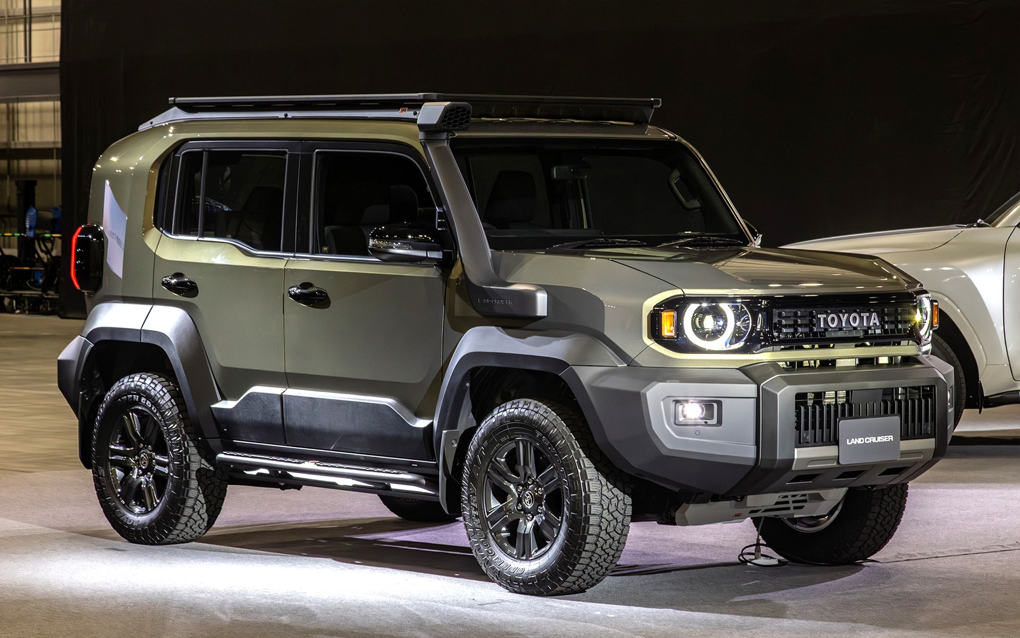 Toyota Land Cruiser FJ xuất hiện tại Japan Mobility Show 2025, chốt ng&agrave;y về Việt Nam - Ảnh 3.