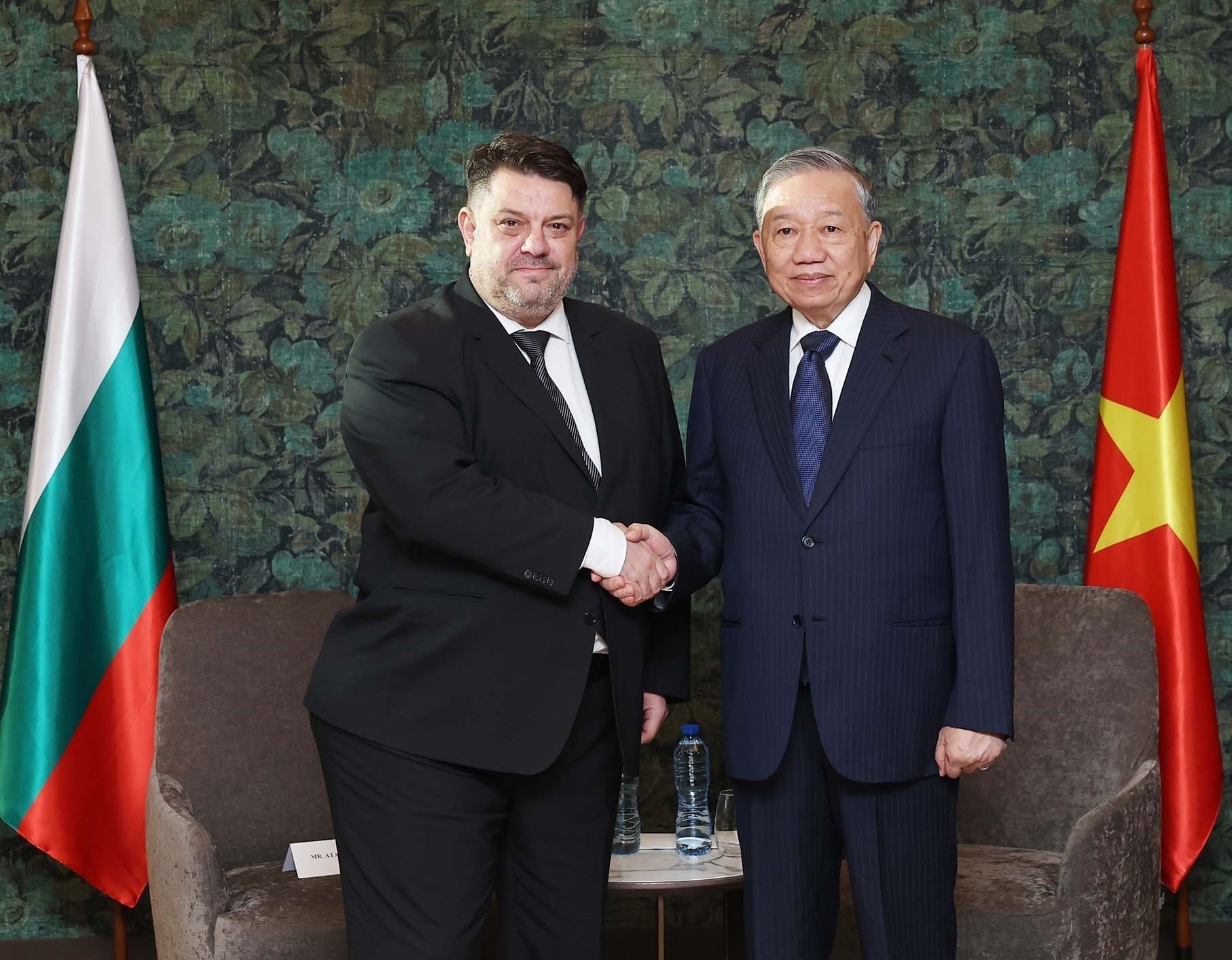 Tổng Bí thư Tô Lâm thăm nơi Bác Hồ từng ở tại Bulgaria - Ảnh 3.