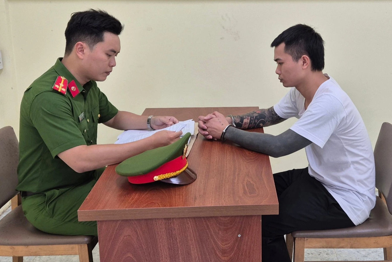 Chủ tài khoản TikTok 'Tàng Keng Ông Trùm' bị bắt- Ảnh 2. Chủ tài khoản TikTok 'Tàng Keng Ông Trùm' bị bắt- Ảnh 2.